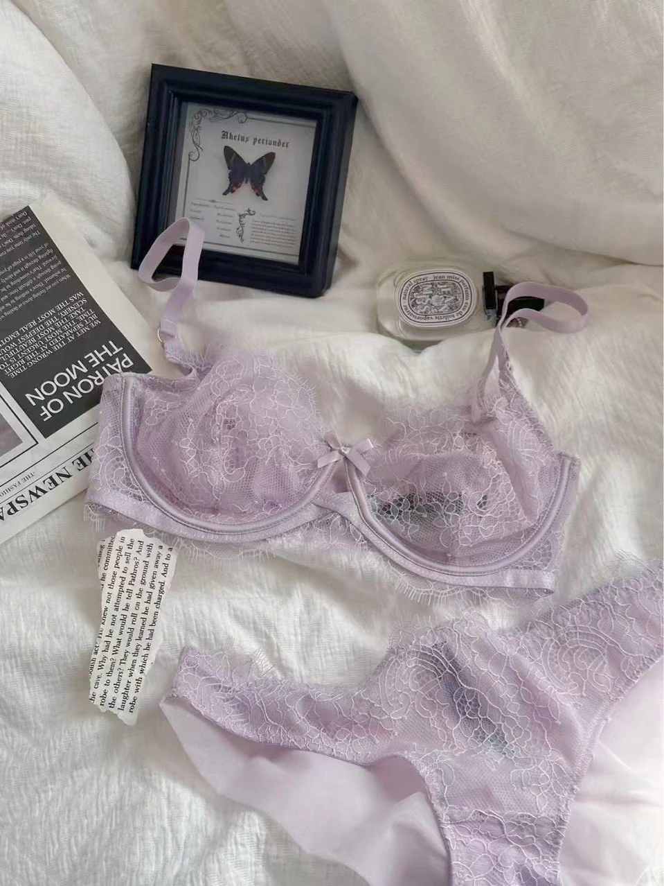 Soft Lace Underwire Bra and Panty Set