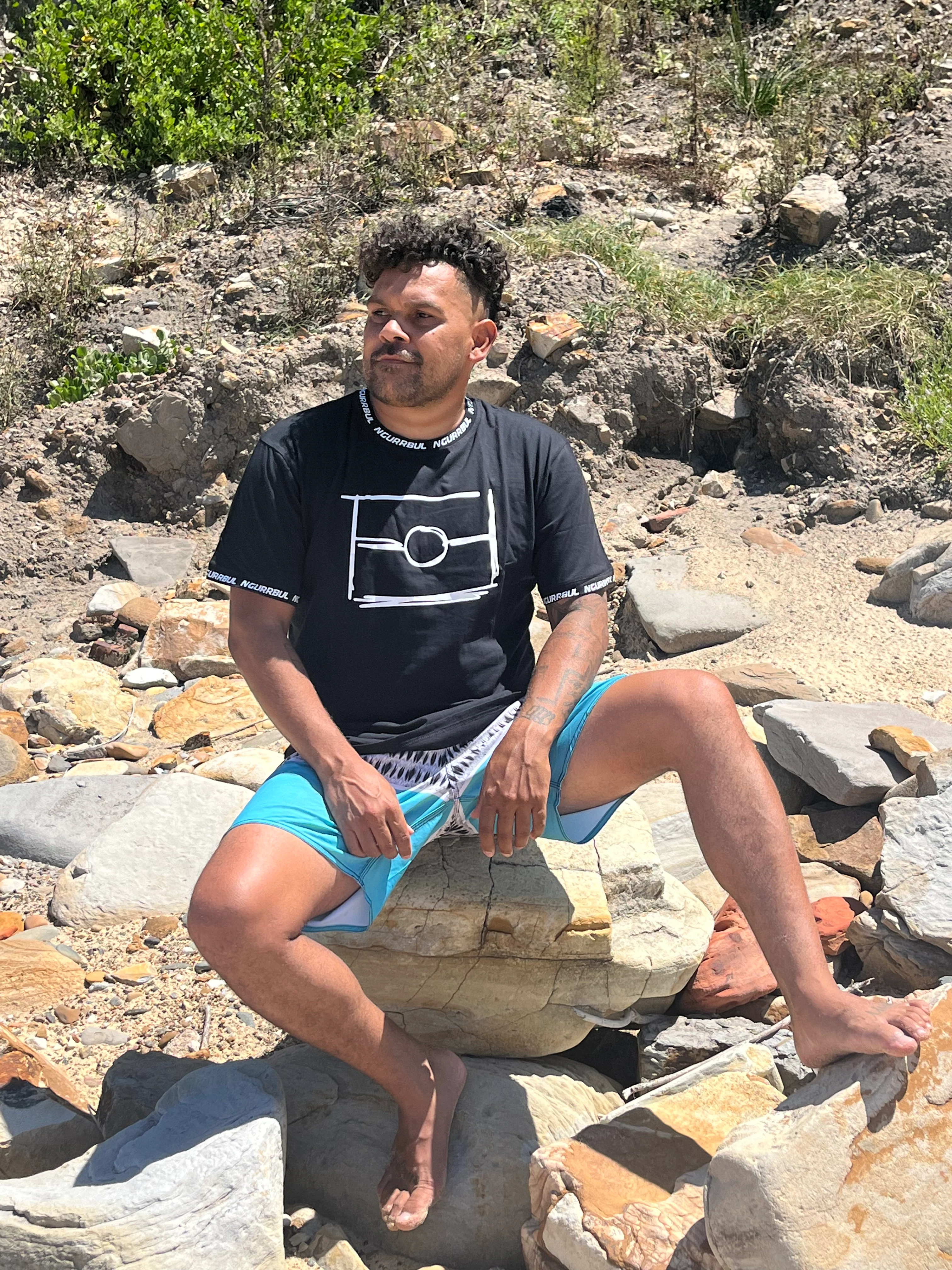 GRAFFITI FLAG BLACK™️ LOGO 2.0