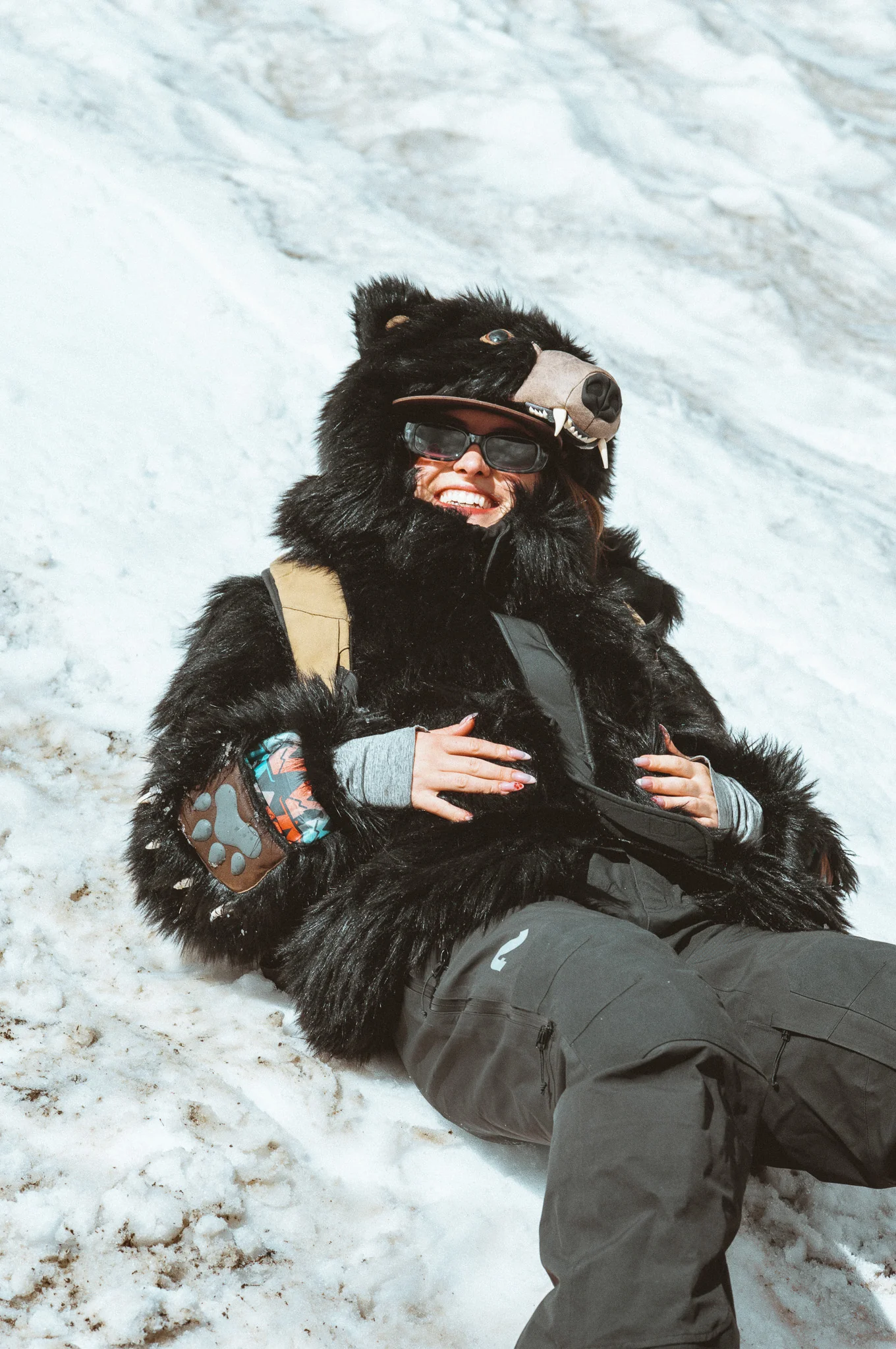 THE BLACK BEAR COAT, v5