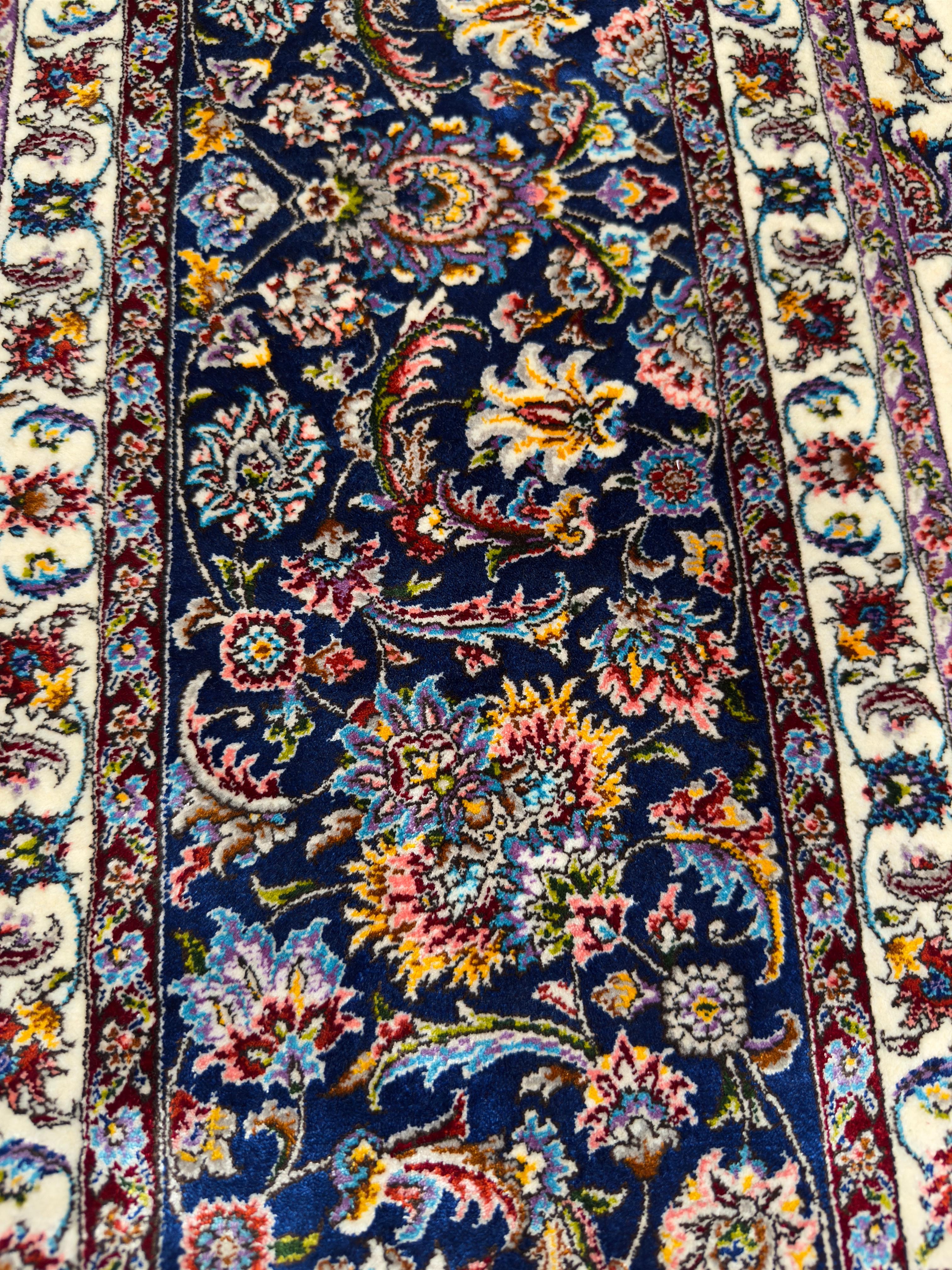 Fine Wool & Silk Persian Rug