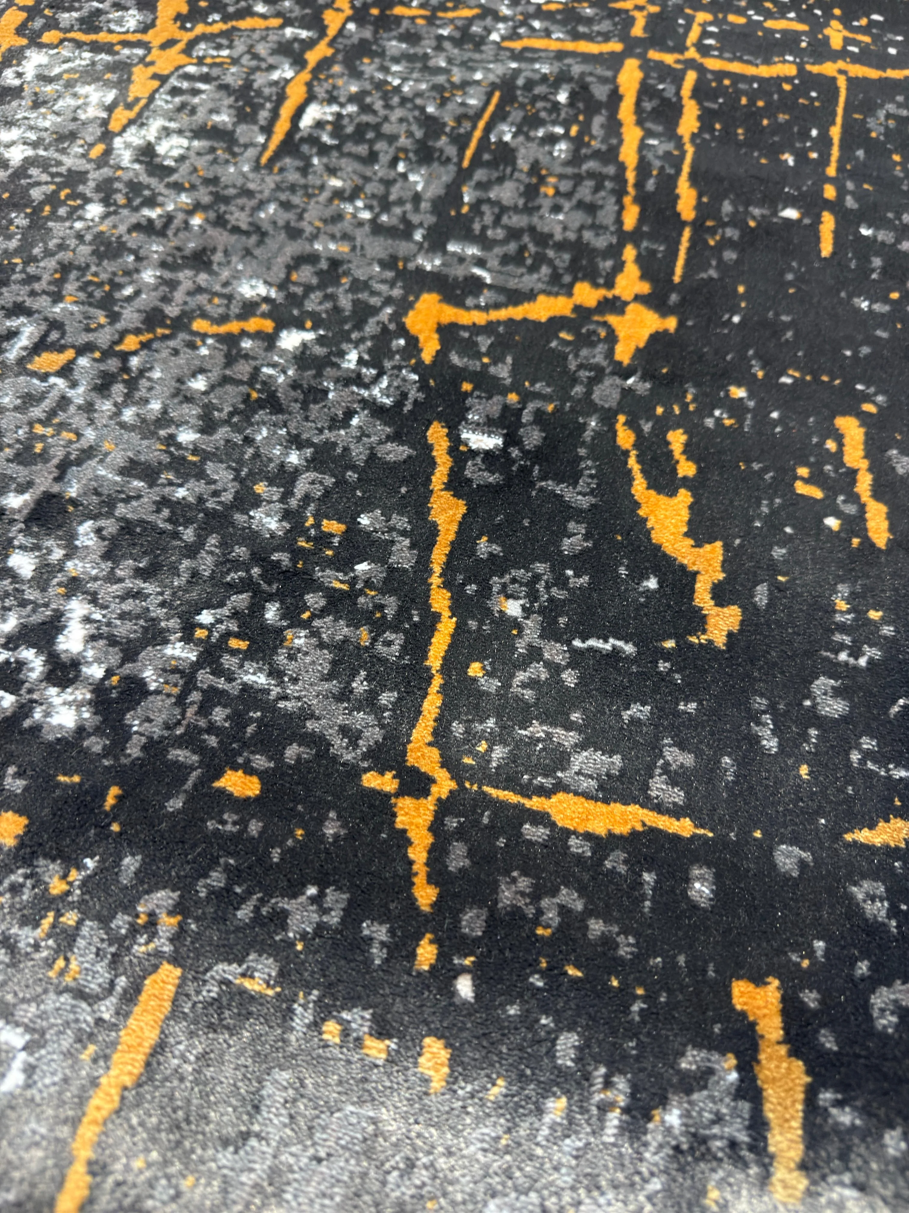 Modern Style Living Room Rug - 700 Reeds