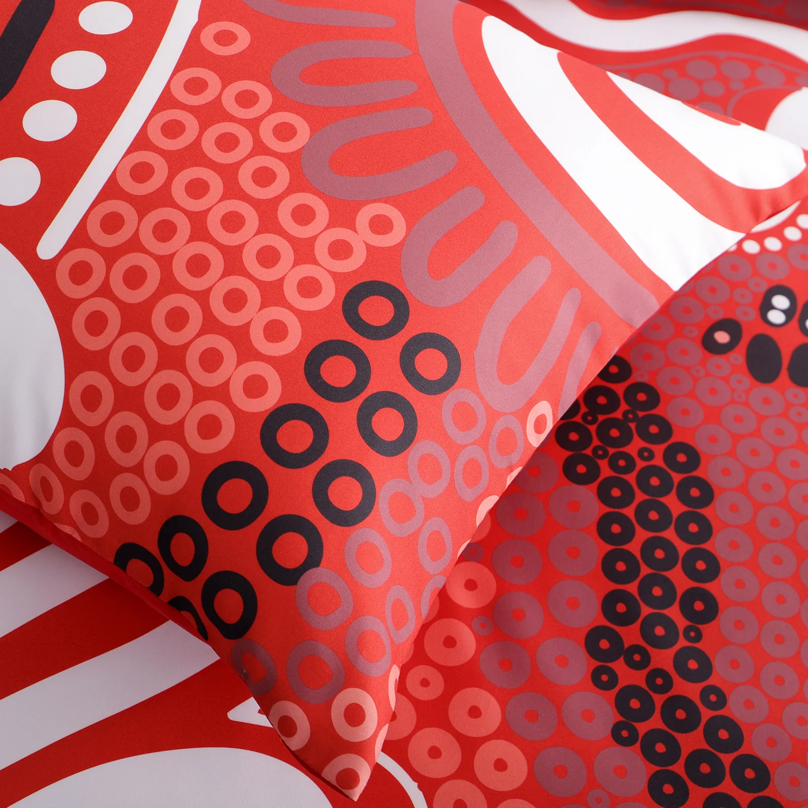 Quilt Cover Set- Waterways: CHERRY RED