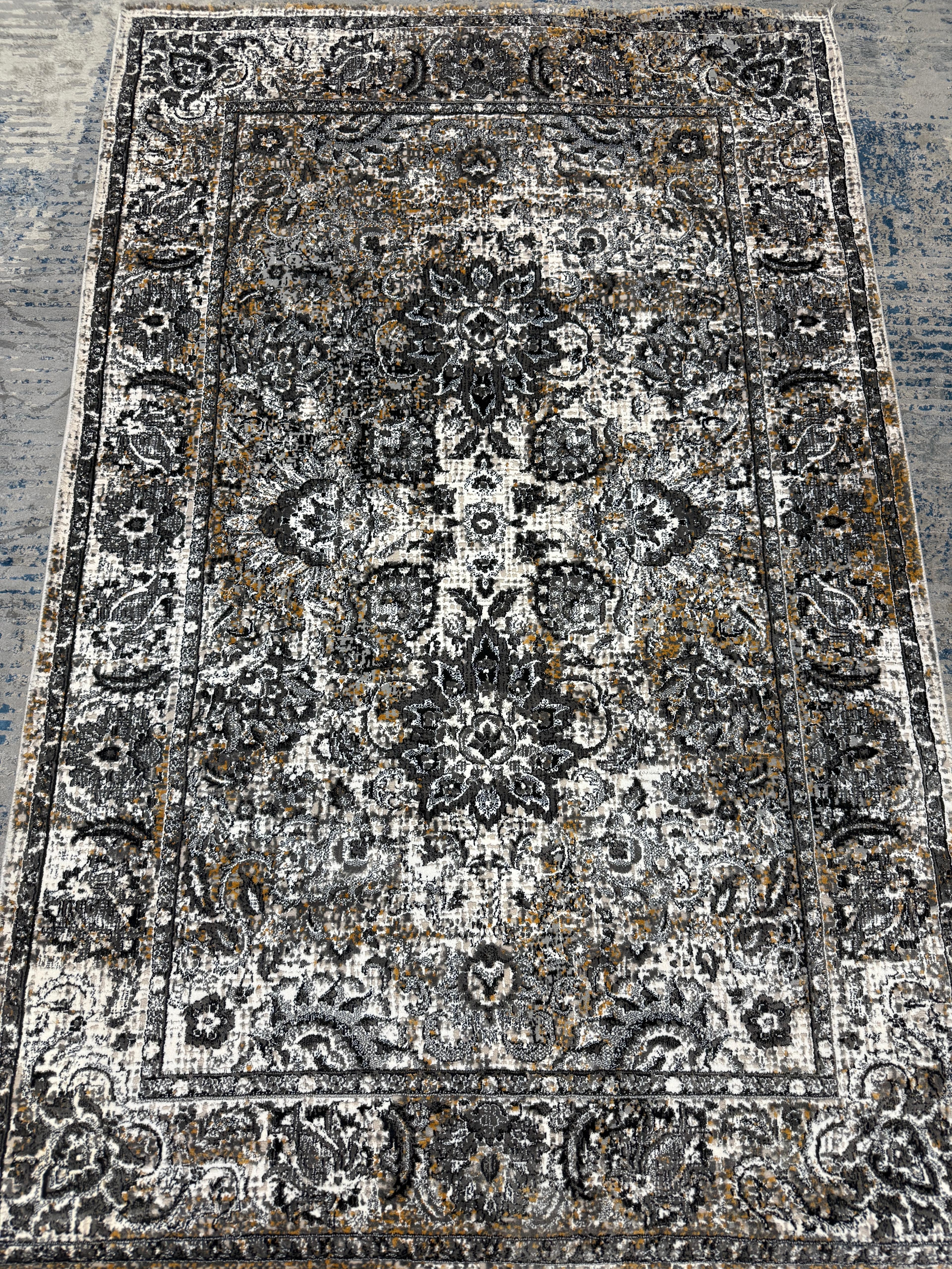 Modern Style Living Room Rug - 700 Reeds