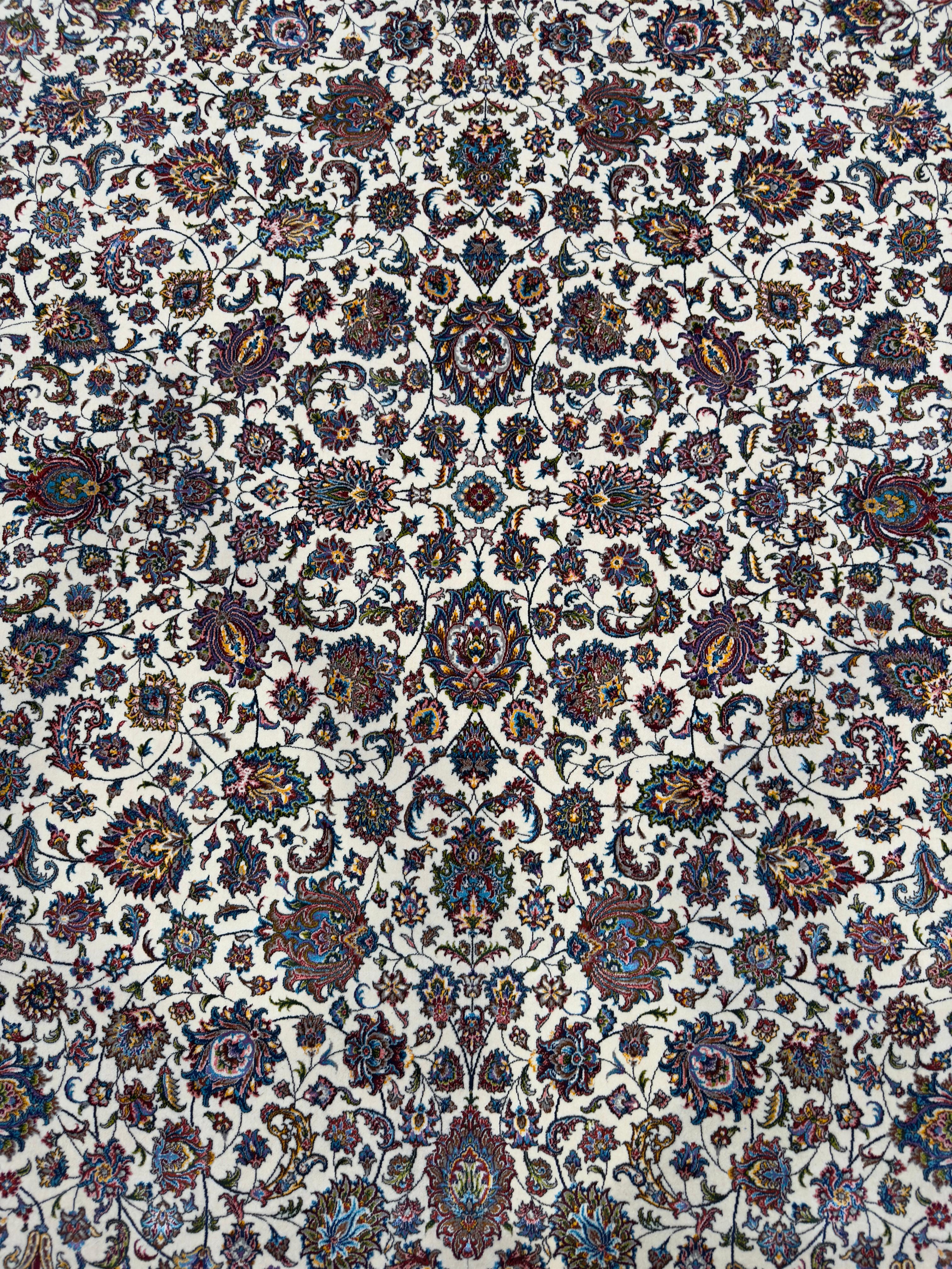 Fine Wool & Silk Persian Rug