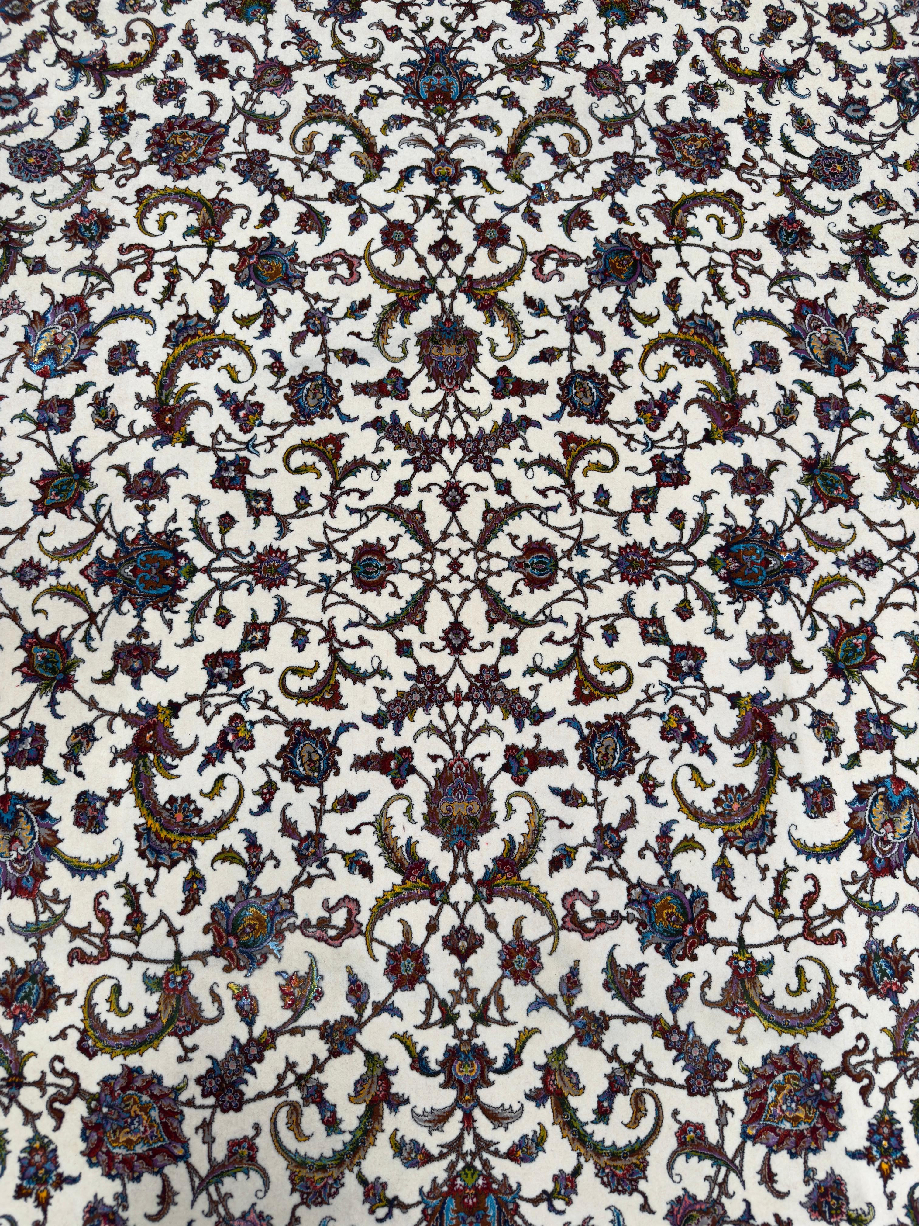 Fine Wool & Silk Persian Rug