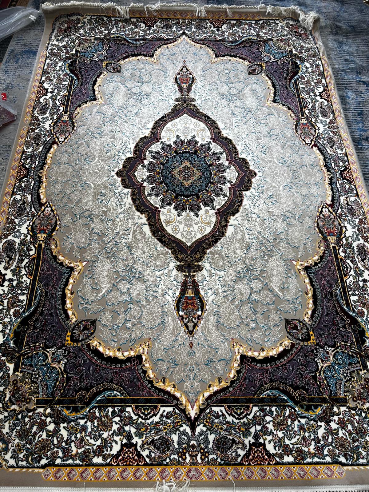 Taj Mahal Persian Rug - 700 Reeds