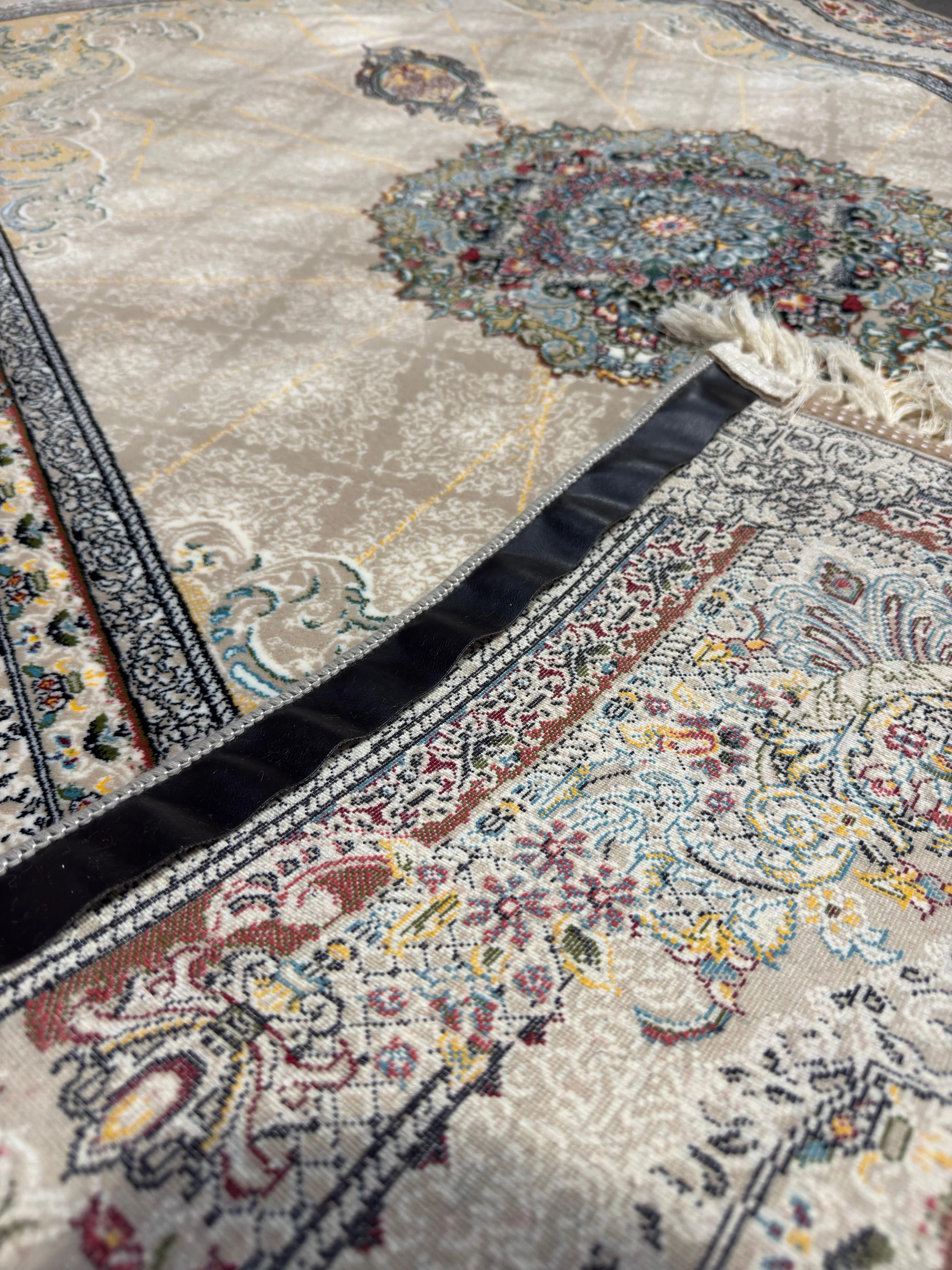 Teemjeh Traditional Living Room - 700 Reeds Rug