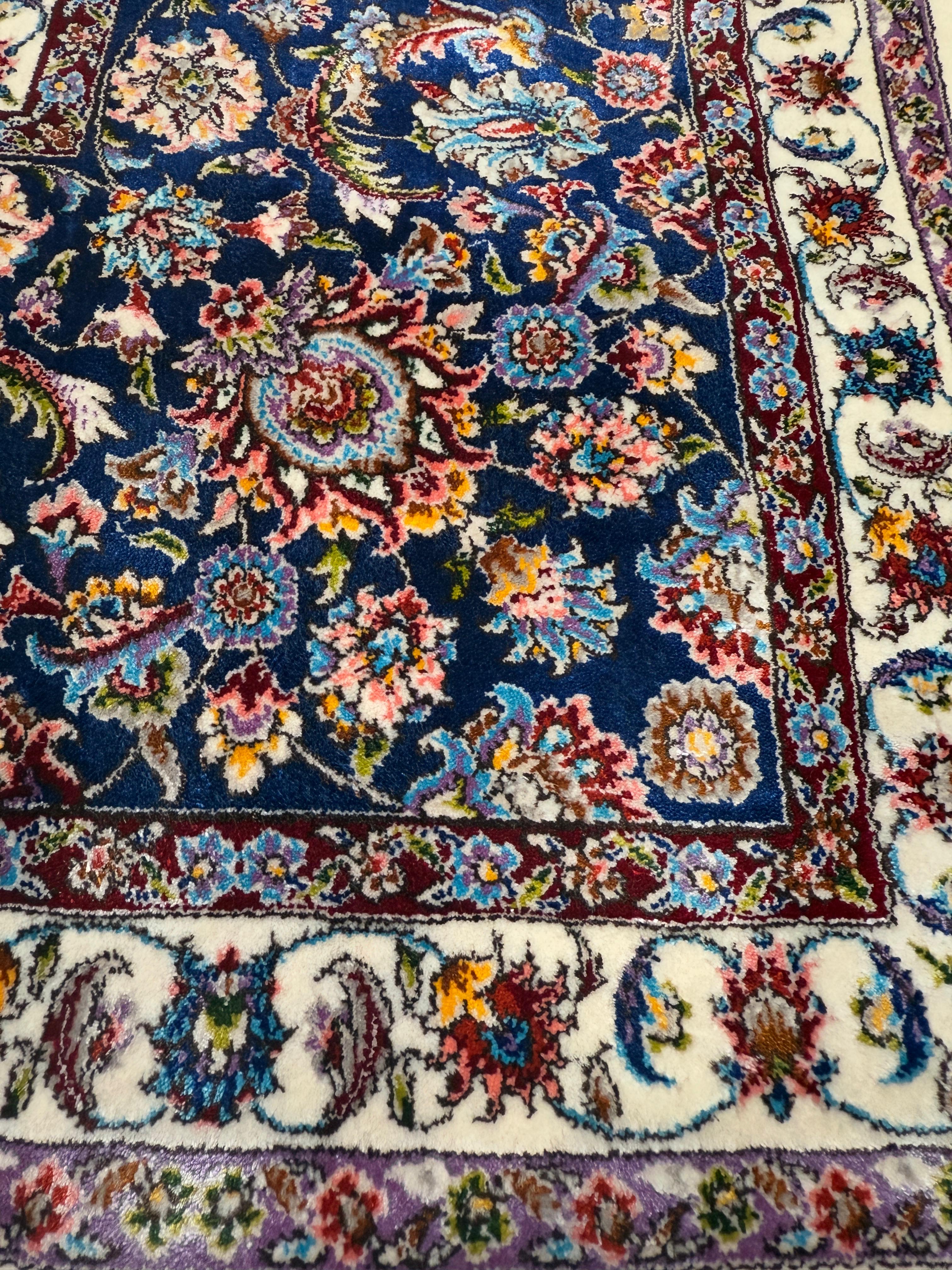 Fine Wool & Silk Persian Rug