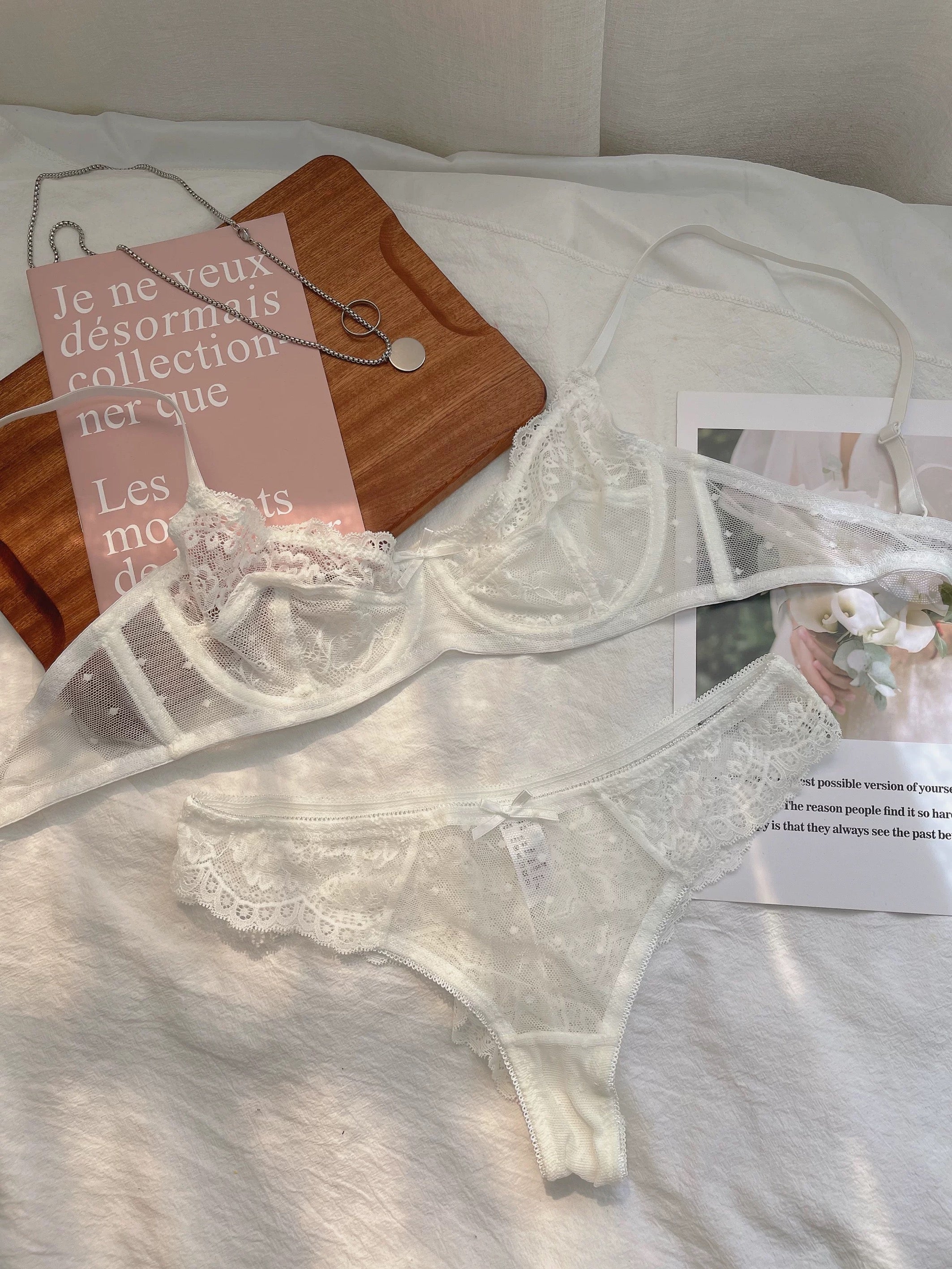 Soft Lace Underwire Bra and Panty Set