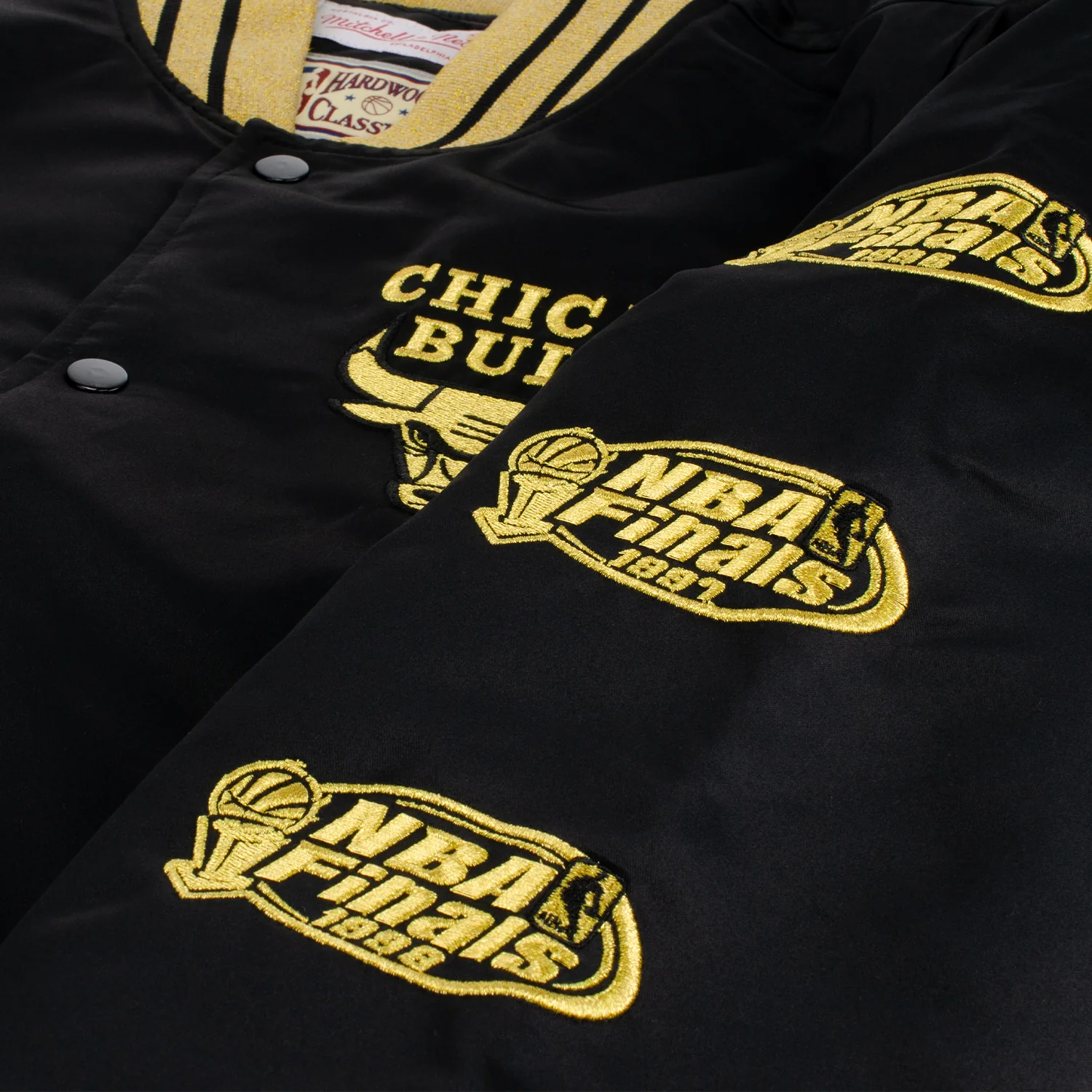 Chicago Bulls Mitchell & Ness MVP Satin Jacket