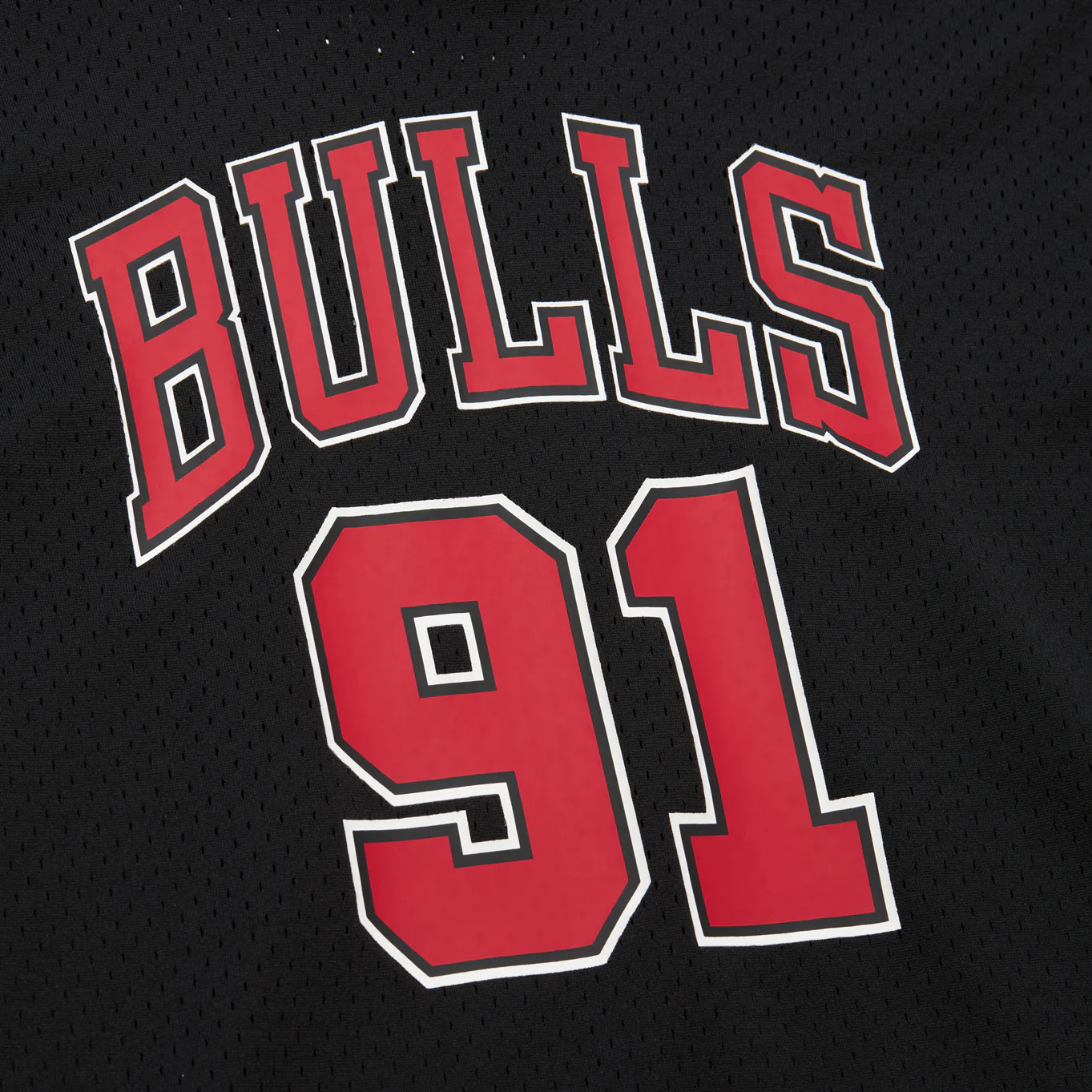 Chicago Bulls Mitchell & Ness '96 Dennis Rodman Mesh Hooded T-Shirt