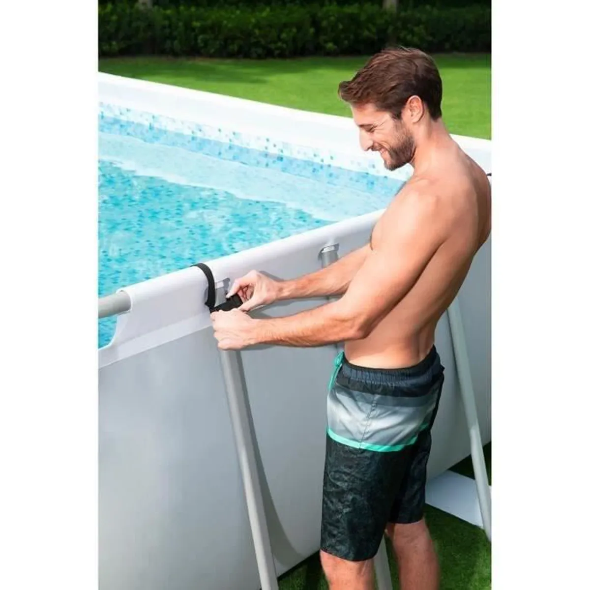 Kit Piscine hors sol tubulaire BESTWAY - Power Steel™- 488 x 305 x 107 cm - Ovale (Livrée avec une échelle, une bâche, un épurateur)