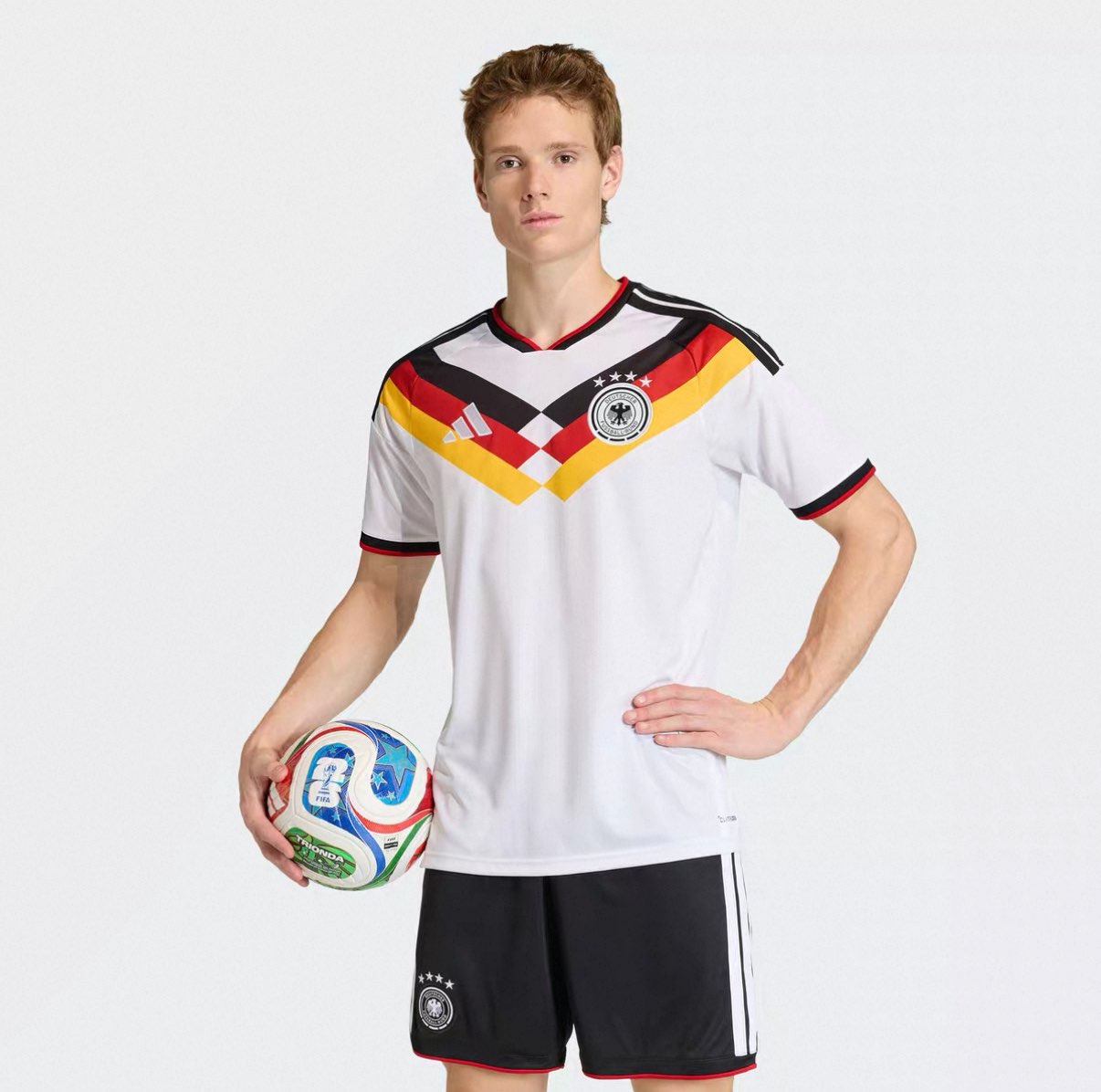 Germany national team World Cup jerseys with number printing; new quick-drying Adidas jerseys for home fans