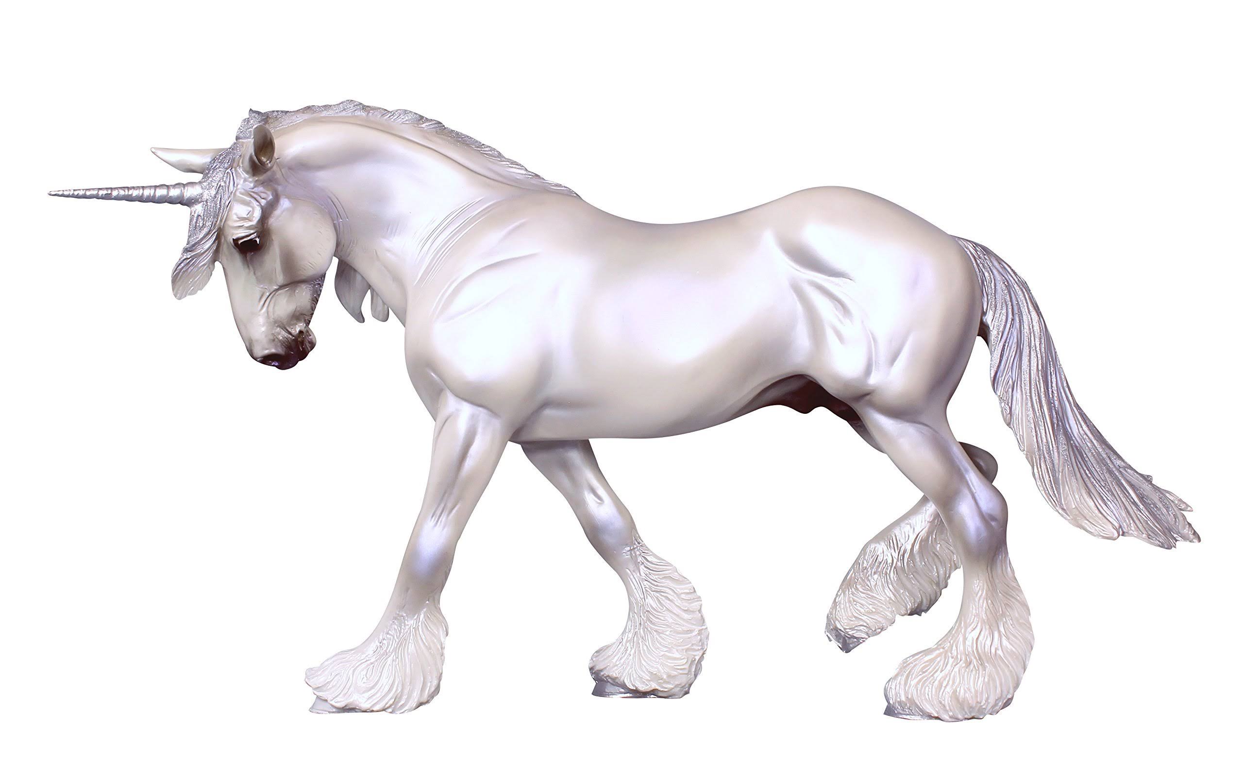 Breyer Xavier Unicorn dersya