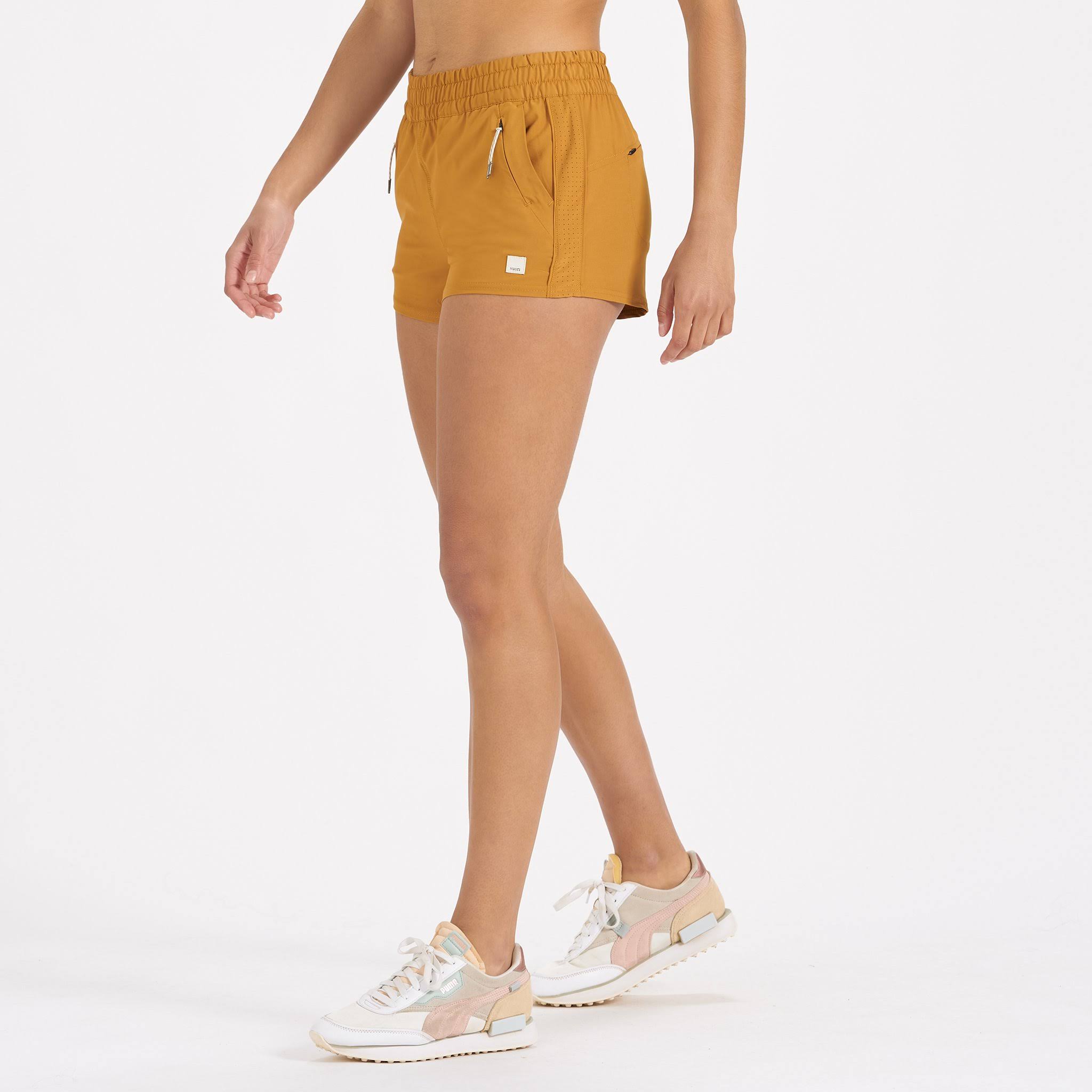 Dash Shorts by Vuori in Dark Golden, Size Medium - dersya