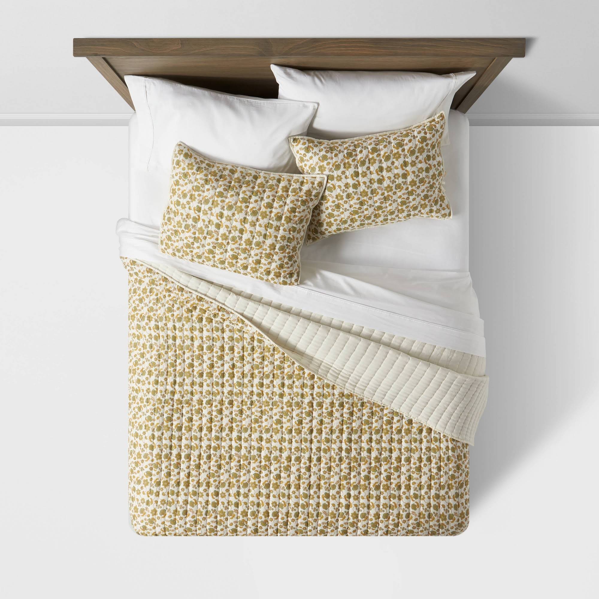 King Pick Stitch Floral Quilt Green/Yellow Threshold dersya