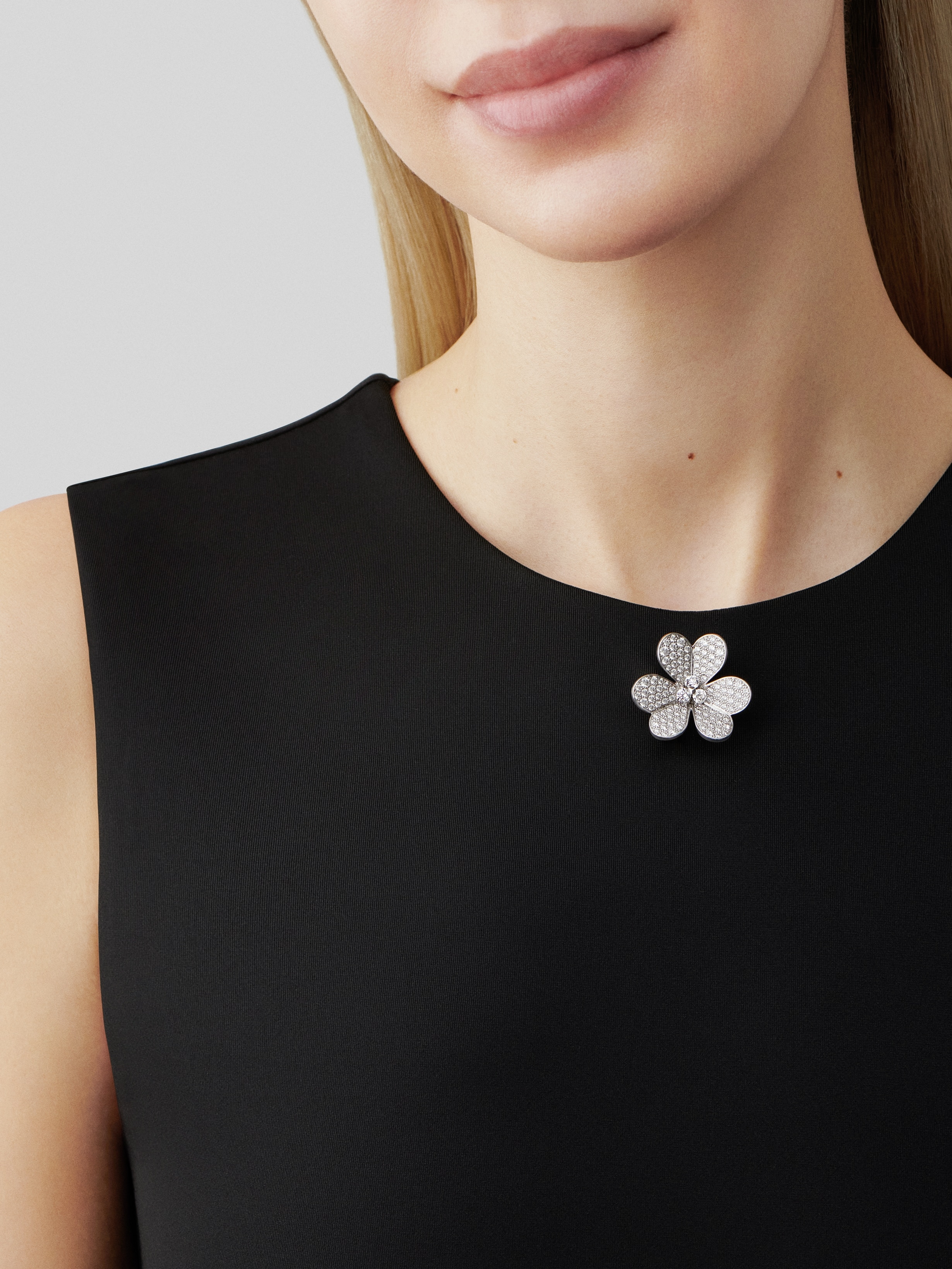 Frivole clip pendant, very large model