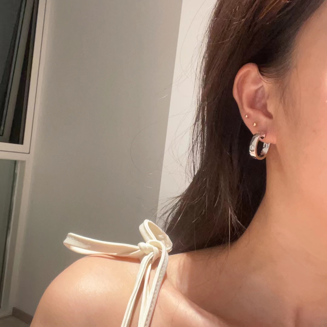 KADIR-LOVE EARRINGS 1 DIAMONDS