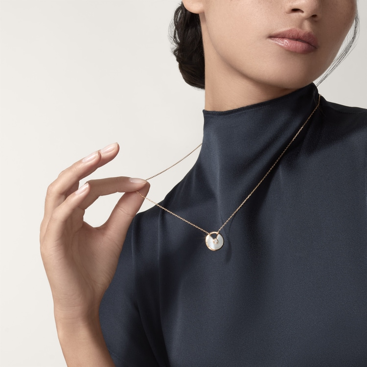 AMULETTE  NECKLACE, SMALL MODEL