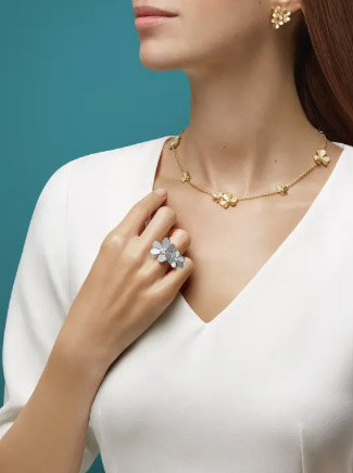 Frivole Between the Finger Ring white gold, Diamond