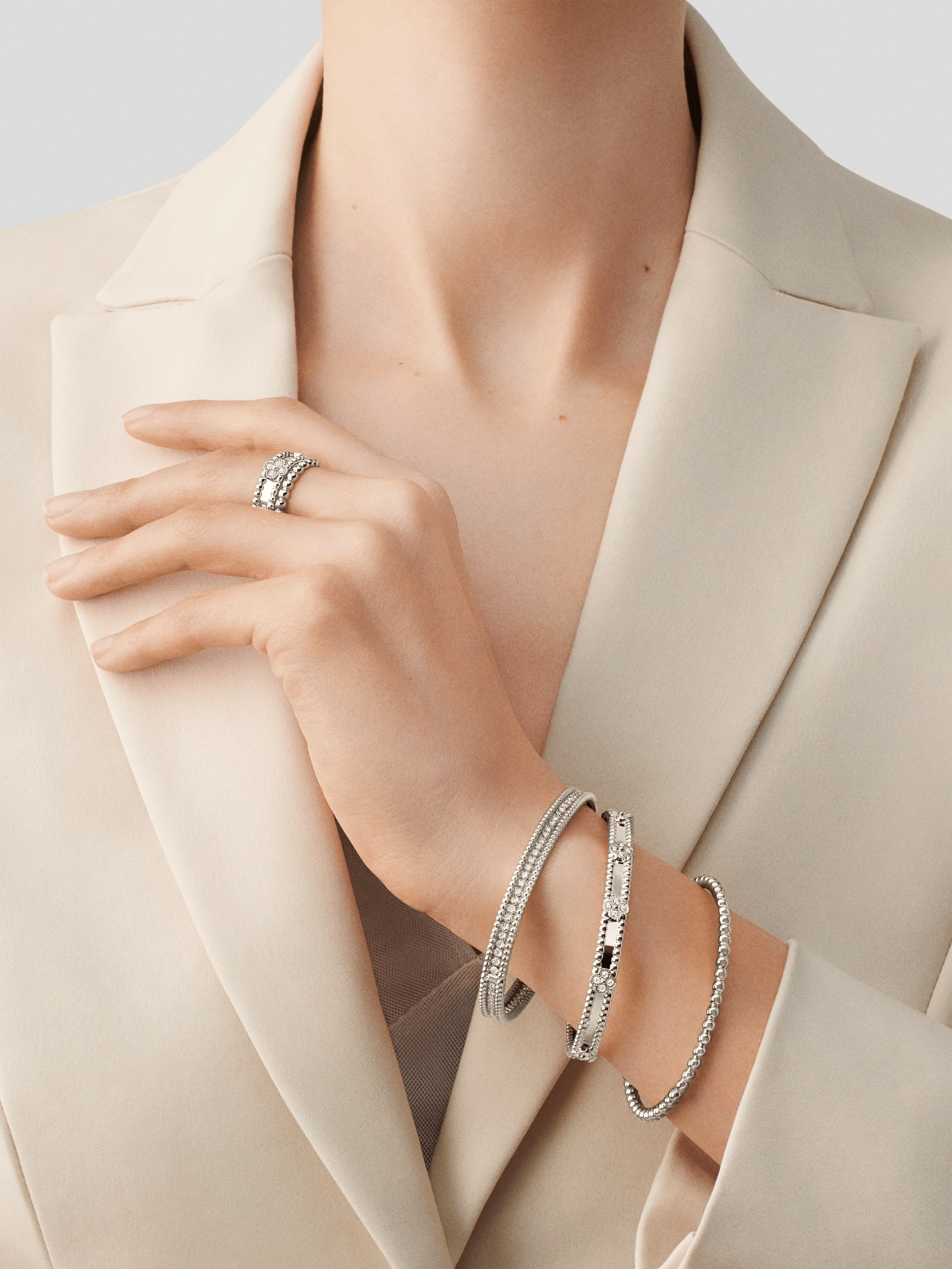 Perlée sweet clovers ring