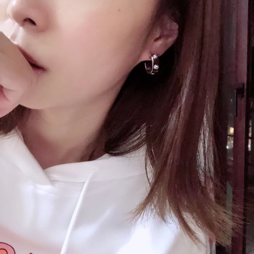 KADIR-LOVE EARRINGS 3 DIAMONDS