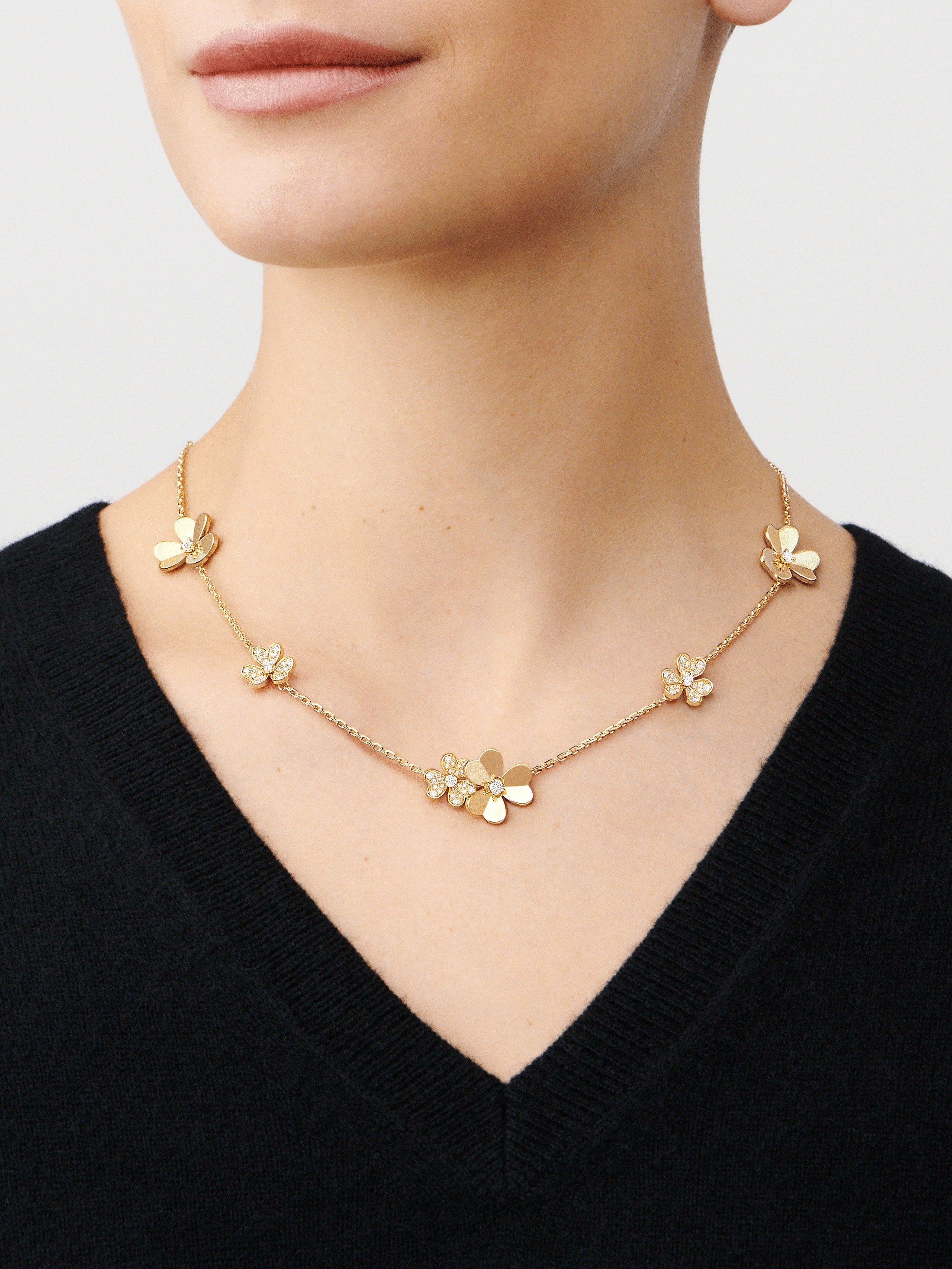 Gold Flower Necklace 9 flowers