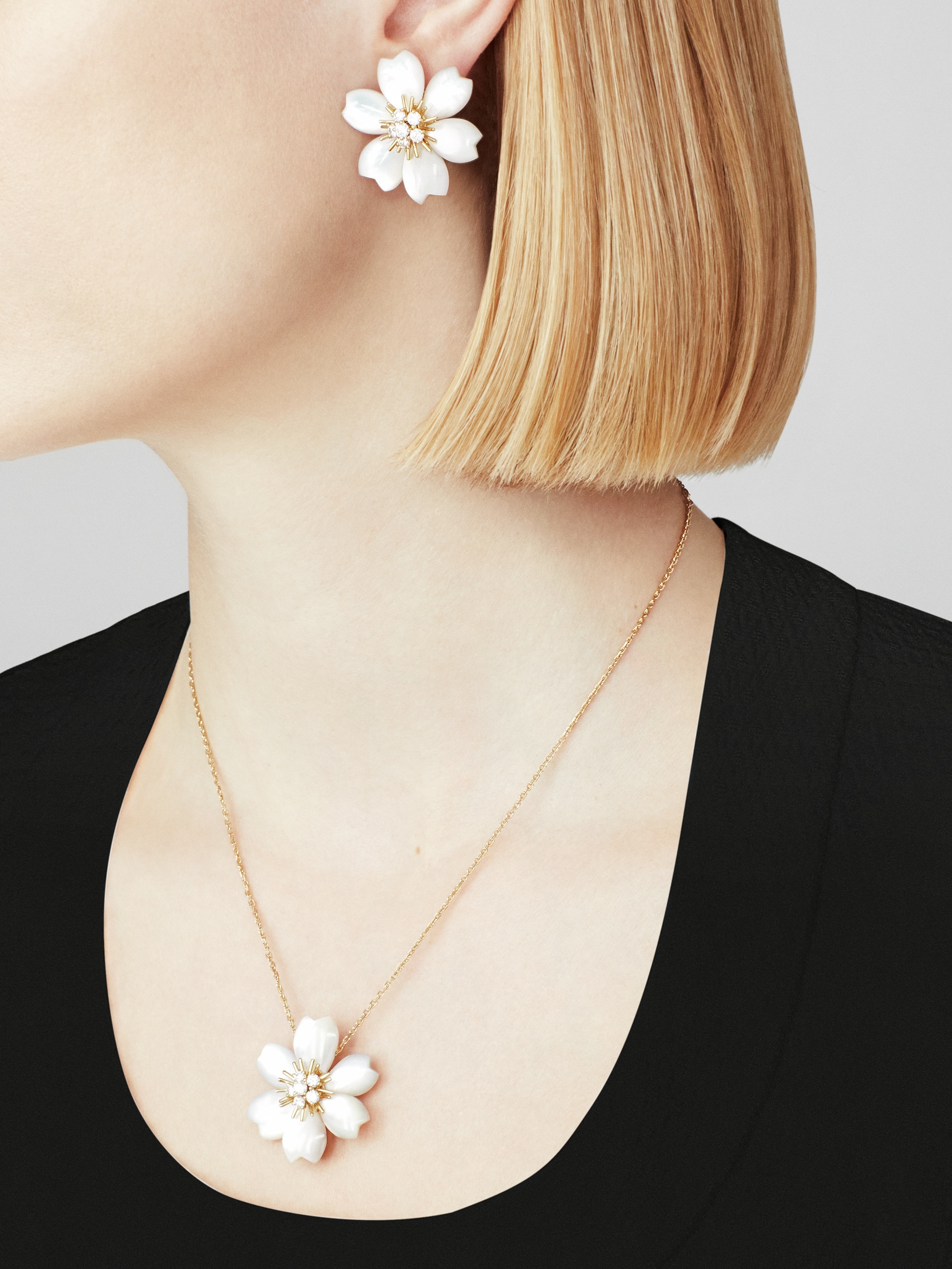 Rose de Noël earrings, small model