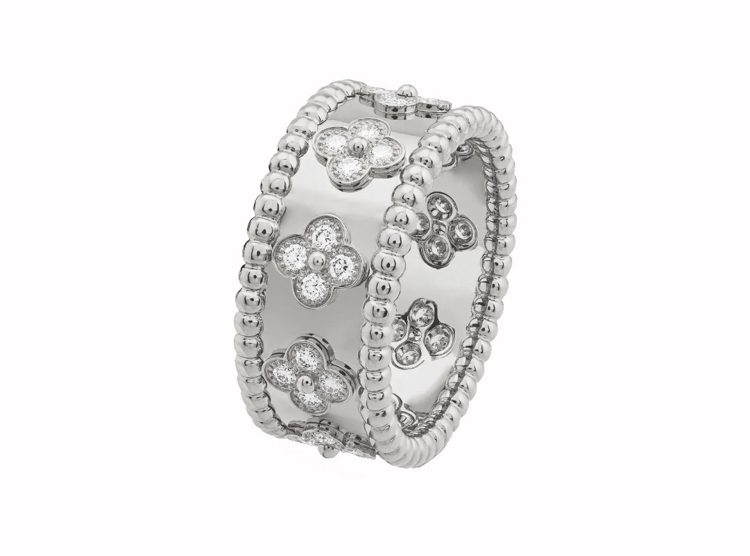 Perlée clovers ring