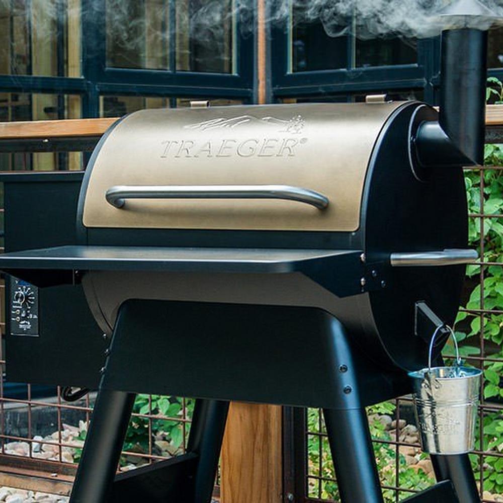  Traeger Grills Pro Series 22 Electric Wood Pellet Grill and  Smoker, Bronze, Extra large : Everything Else