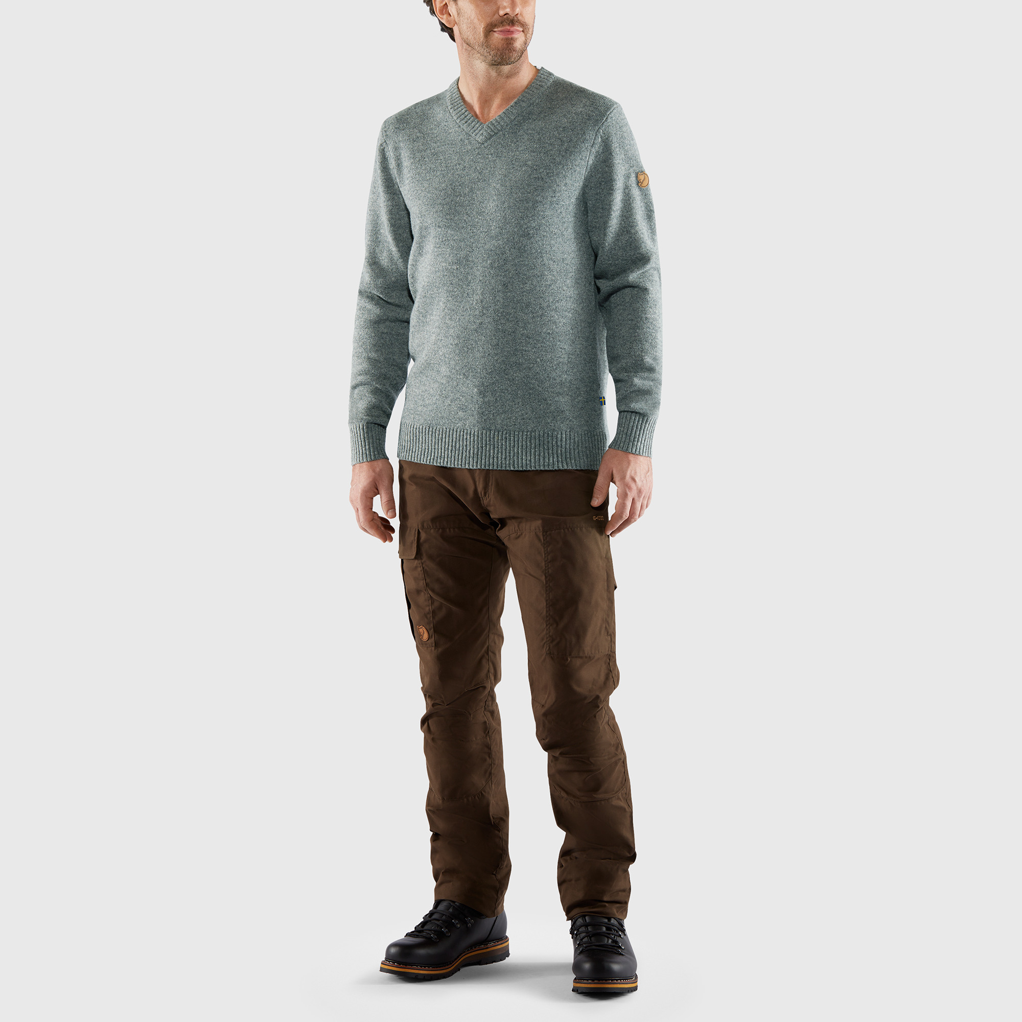 Övik V-neck Sweater M