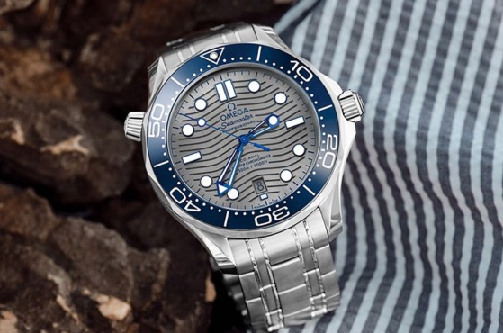 Omega's popular seahorse diving 300 meters guide - vjkmawf