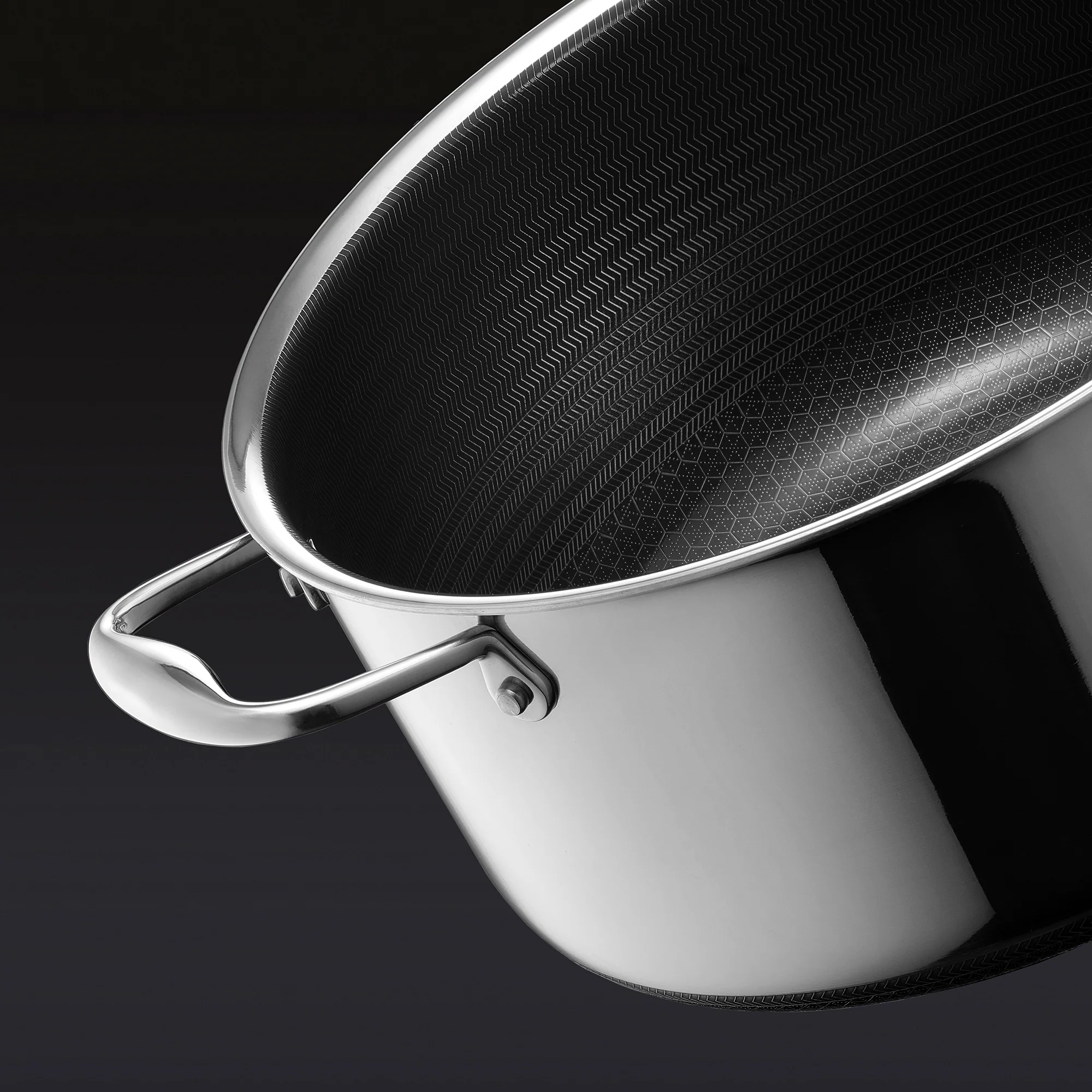 Hybrid Oval Dutch Oven, 6.5-Qt