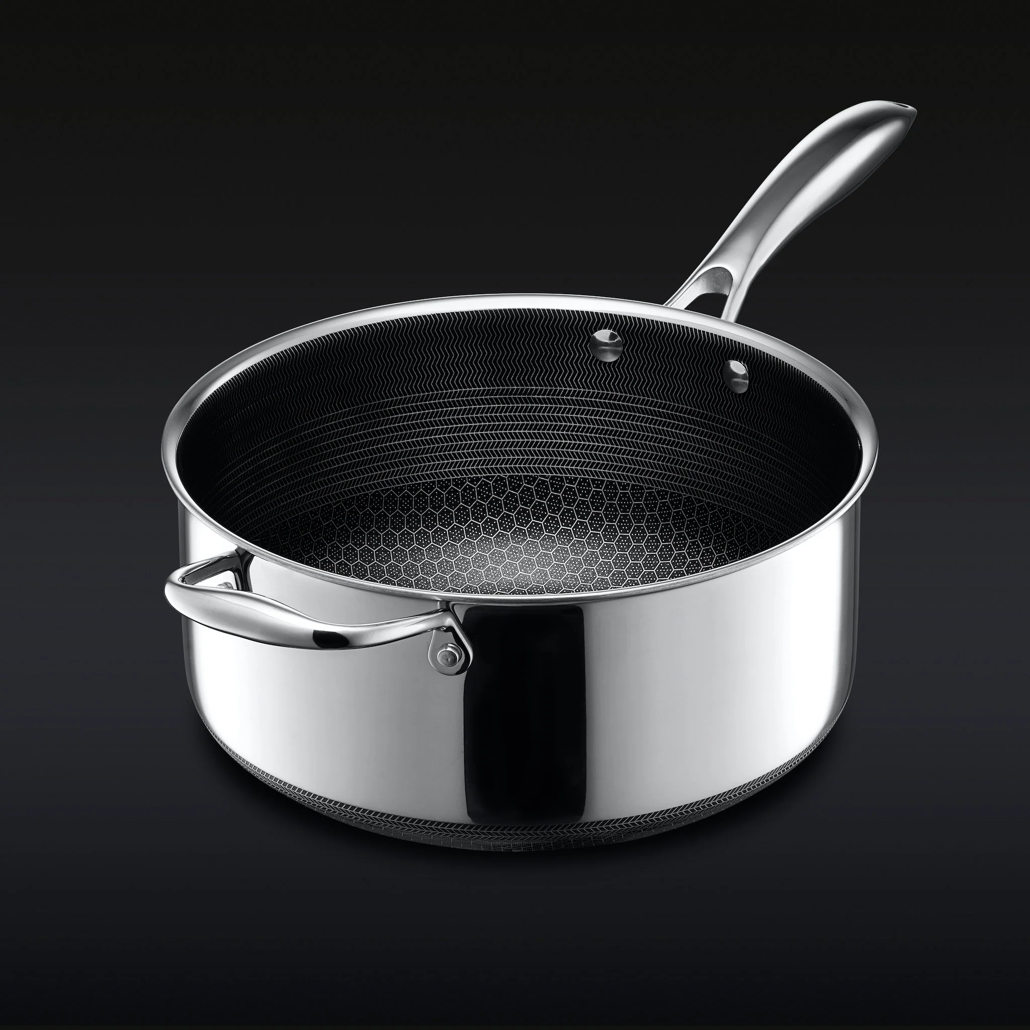 Hybrid Saucepan with Lid, 5-Qt