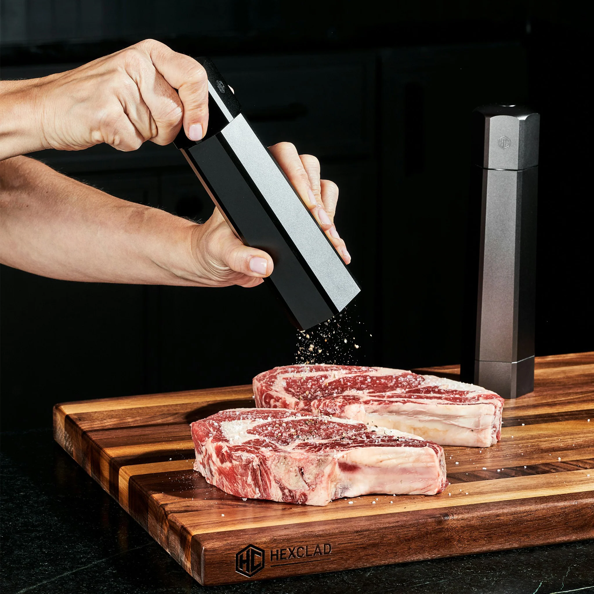 HexMill Salt and Pepper Grinder Set