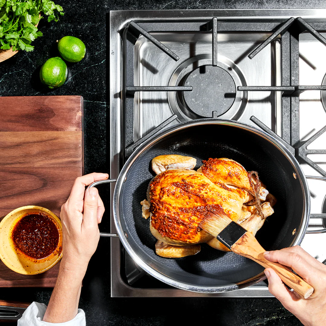 Hybrid Oval Dutch Oven, 6.5-Qt