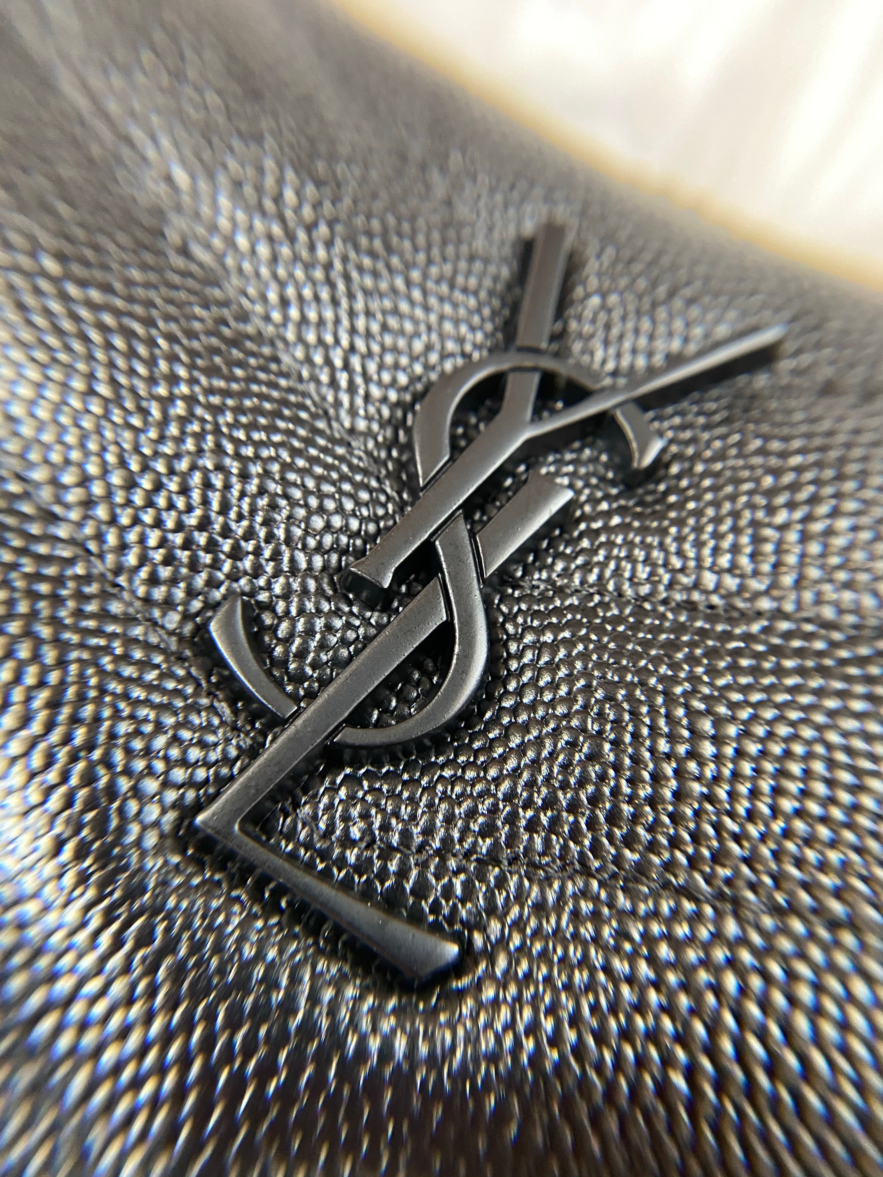 [TOP] Yves Saint Laurent YSL Black YSL Chevron Quilted Grained Leather Metalsse Wallet - ALL BLACK