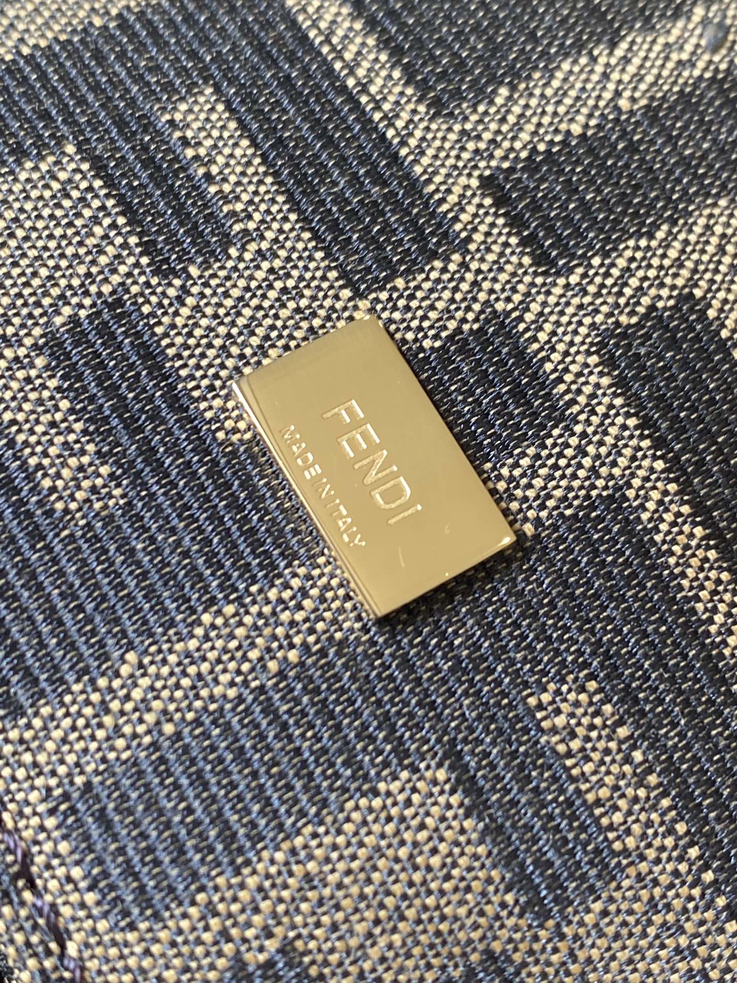 [TOP] FENDI  Baguette Mini Canvas Bag