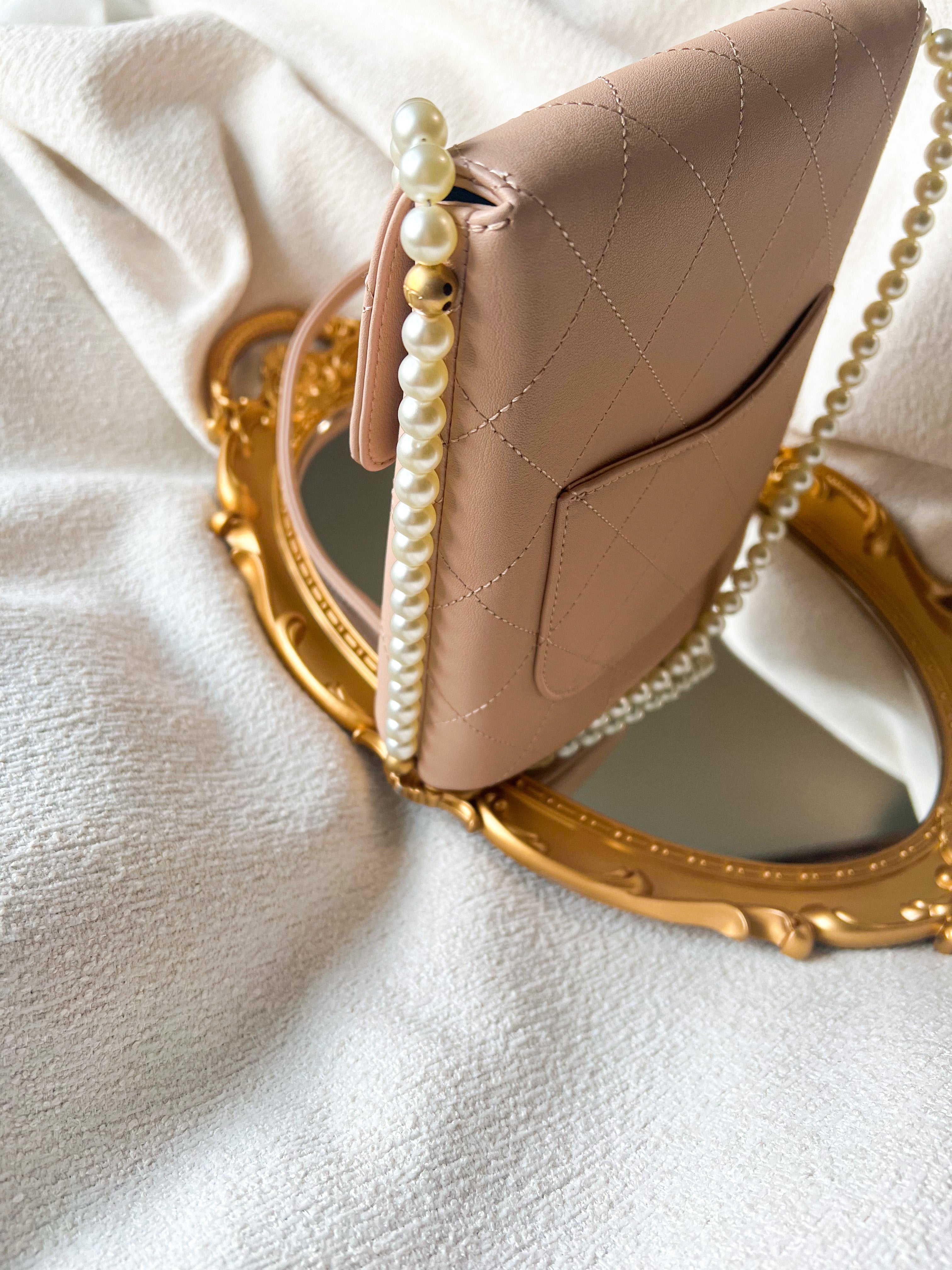 [TOP] CHANEL Hobo Bag Imitation Pearls Small - Beige