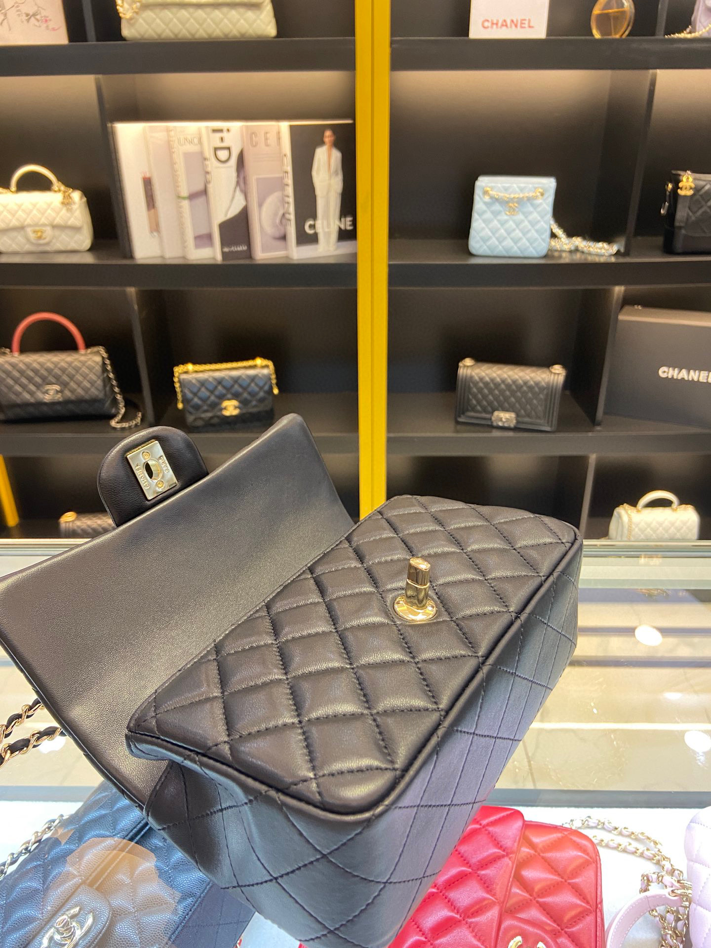 [TOP] CHANEL Classic Flab Bag Lambskin Mini 20cm With Handle - Black & GHW