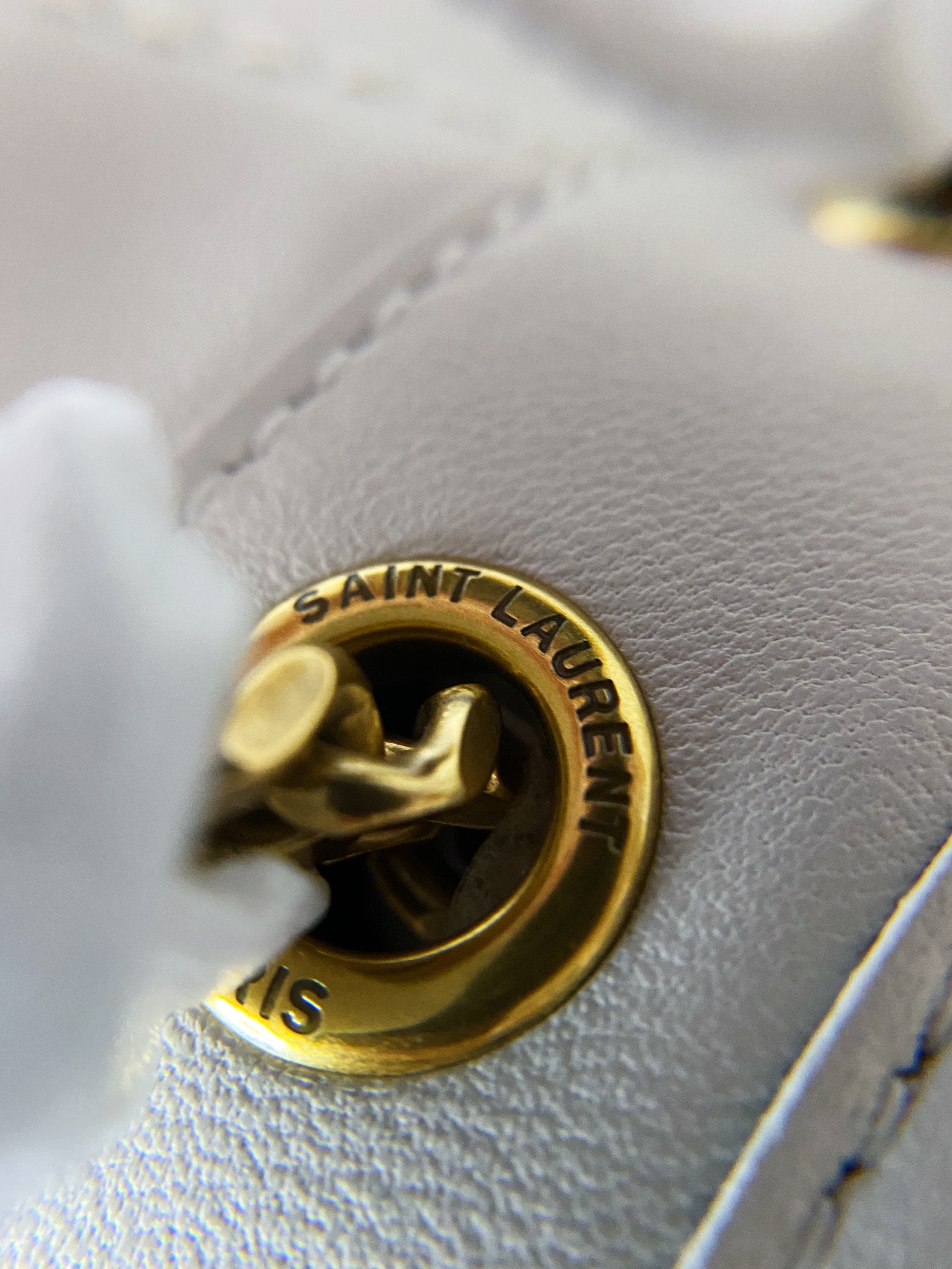 [TOP] Yves Saint Laurent YSL Nikki Small - OFF WHITE