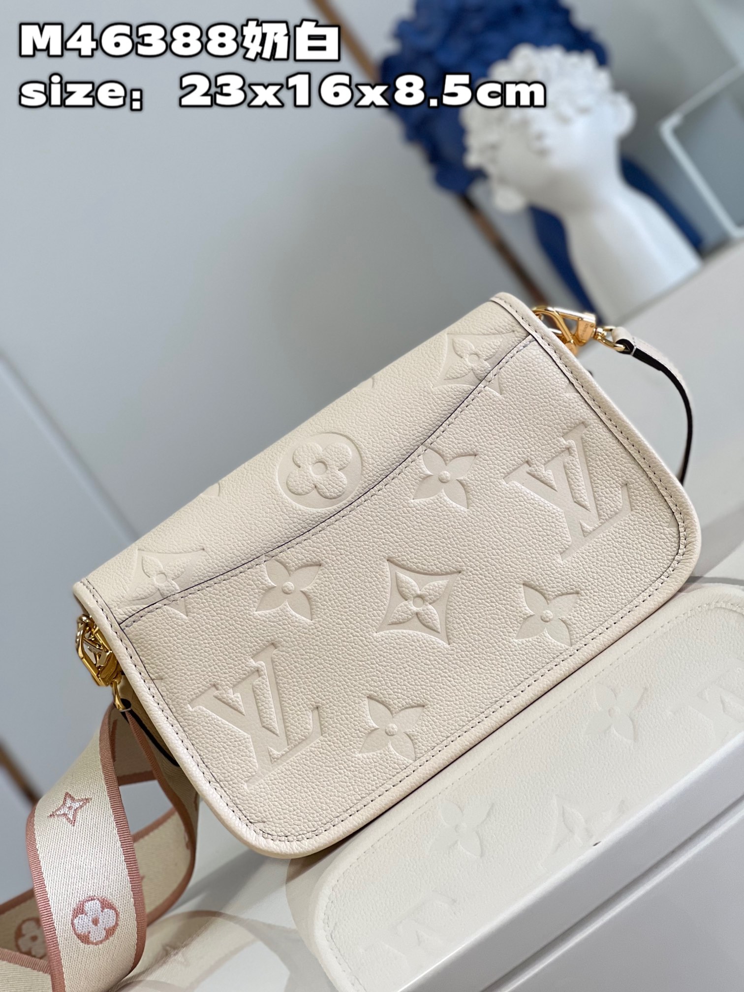 [TOP] Louis Vuitton LV Monogram  Diane Bag 23 x 16 x 8.5CM - White