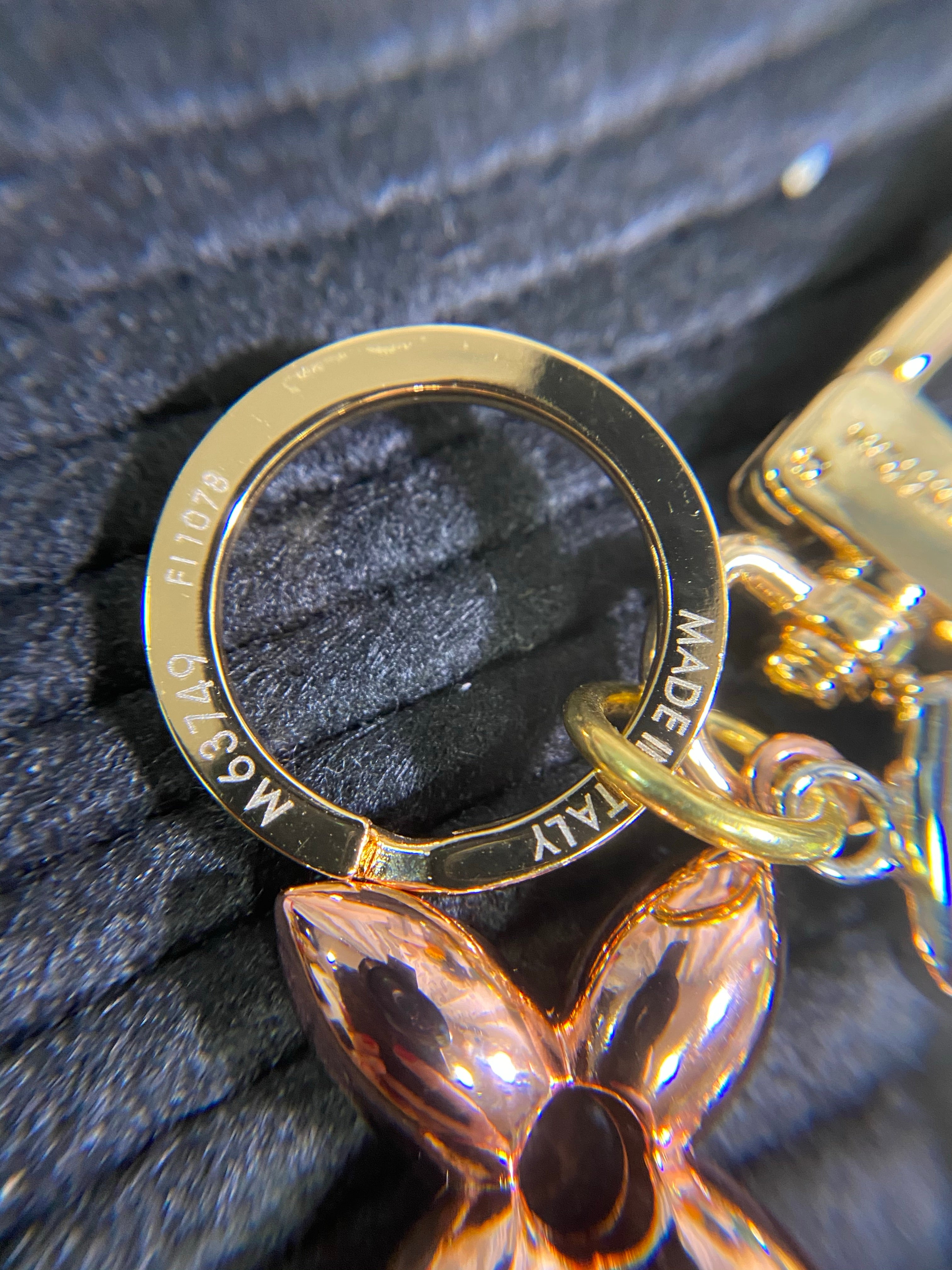 [TOP] Louis Vuitton LV LV New Wave Bag Charm Key Holder