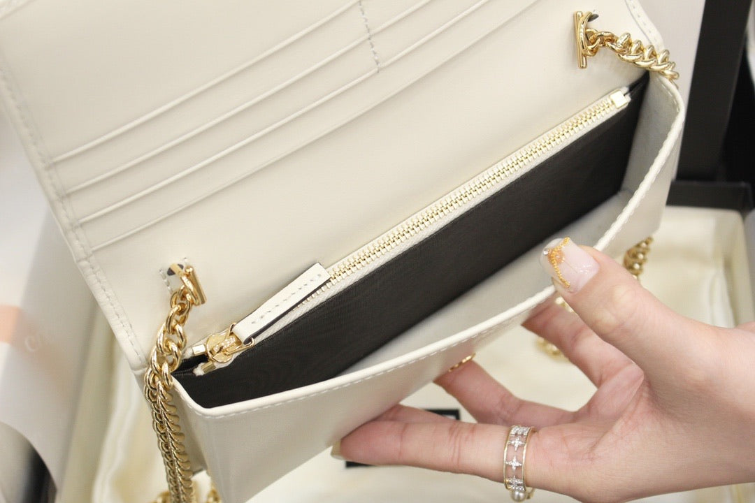 [TOP] GUCCI Horsebit 1955 Wallet With Chain - WHITE