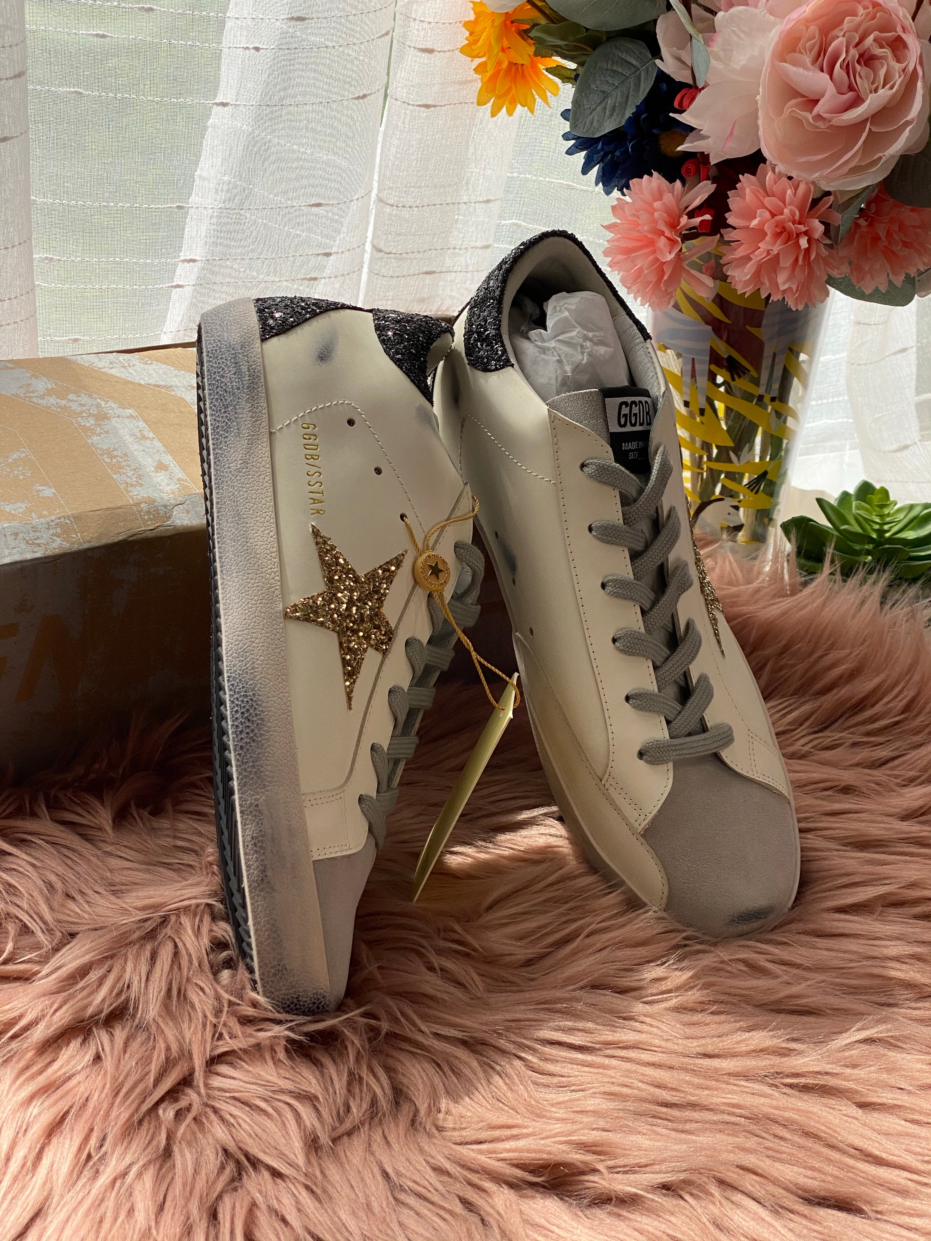 [TOP] GGDB Superstar Sneakers Glittery - Black and Gold Star