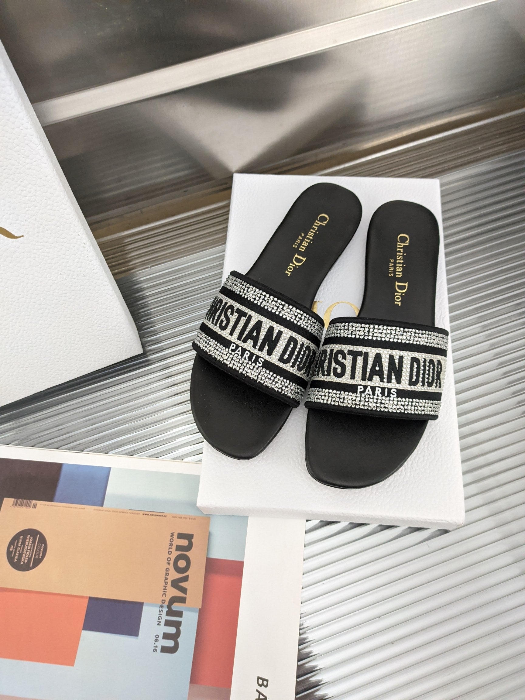 [TOP] Christian Dior Dway Jewel Slides - Black