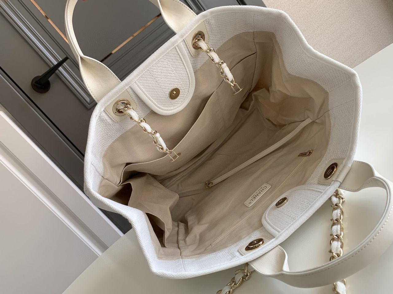 [TOP] CHANEL Deauville Small Shopping Bag 35cm - White