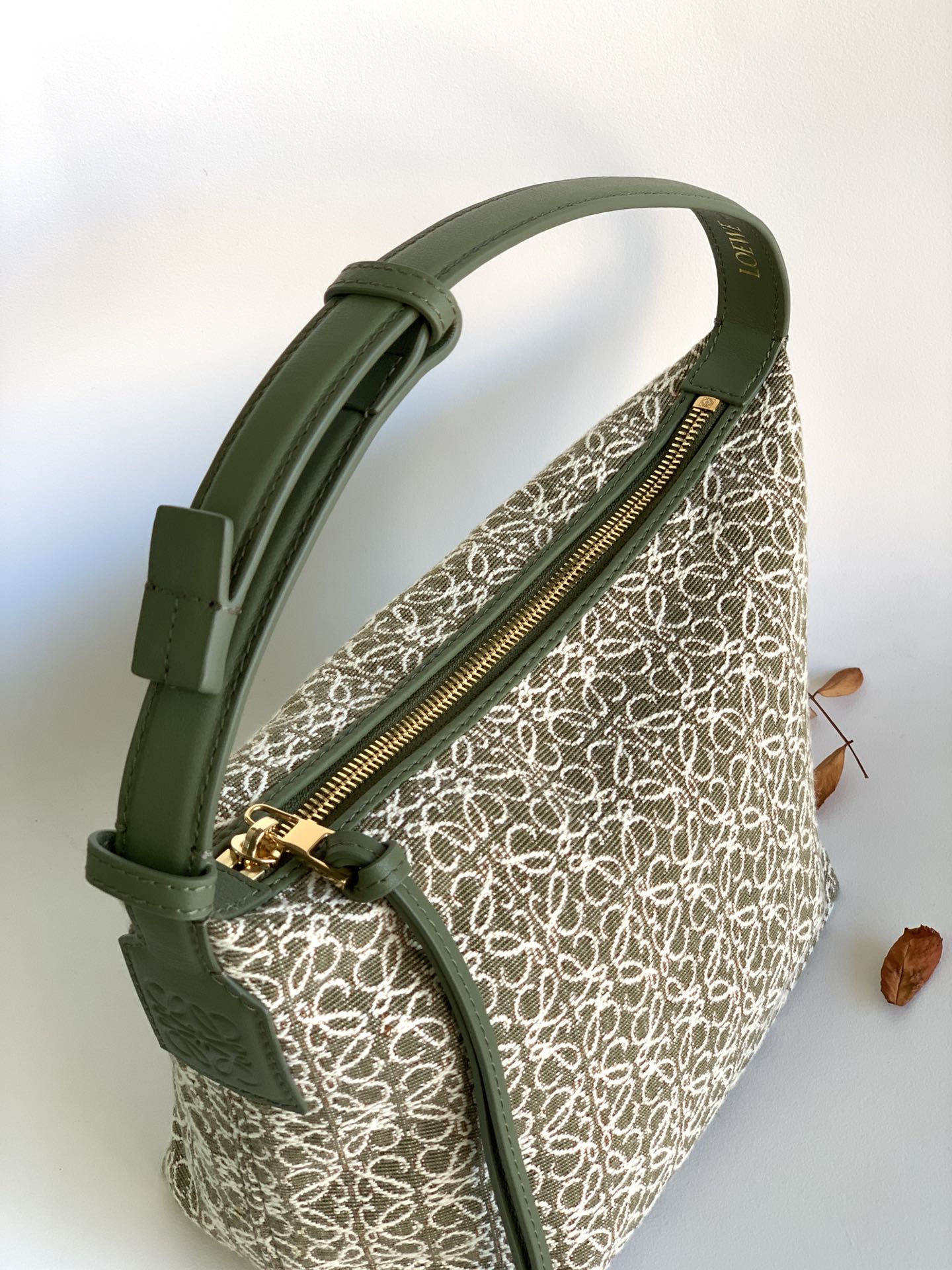 [TOP] LOEWE Mini Cubi Bag Anagram 21*17*12.5cm - Green