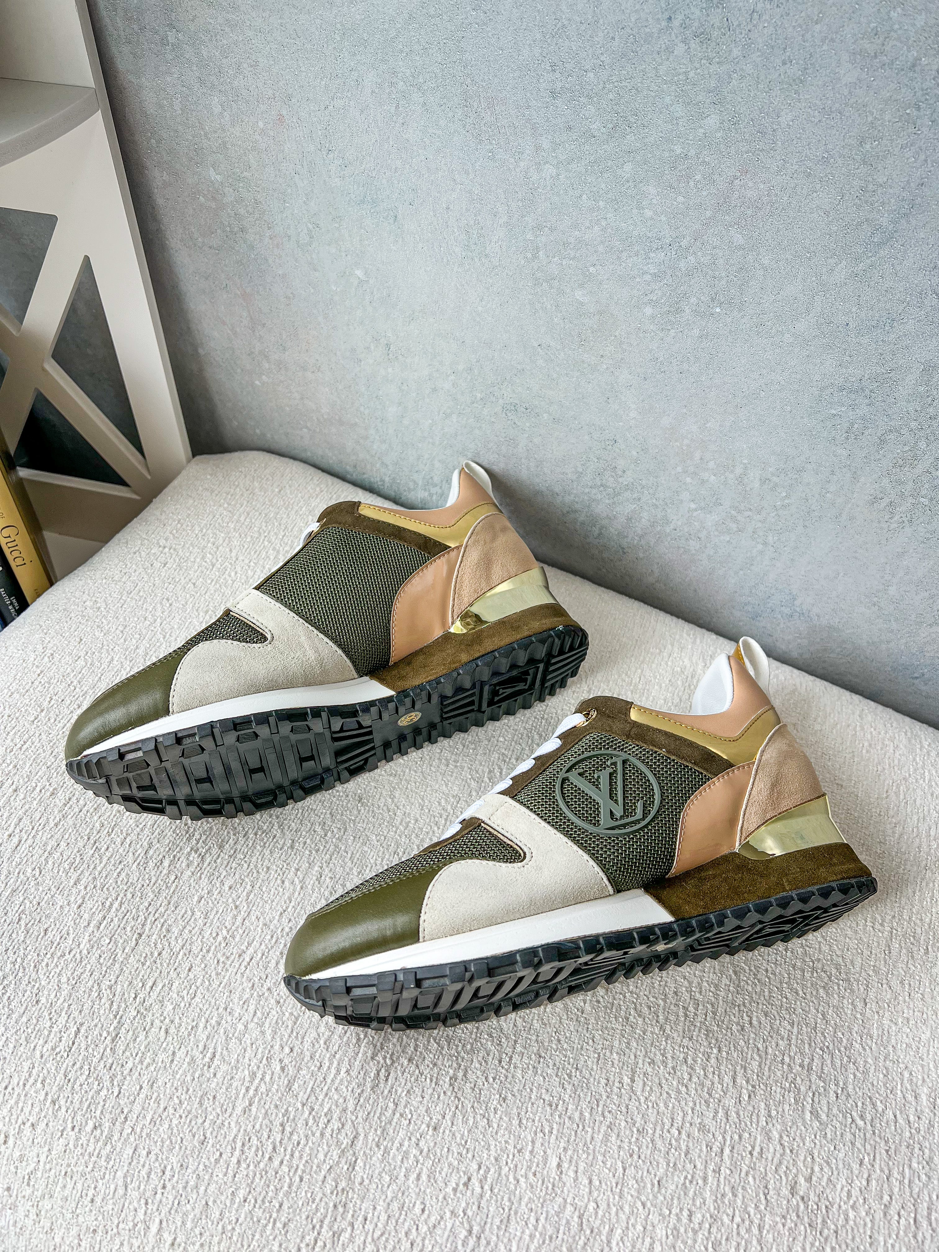 [TOP] Louis Vuitton LV L*V Runaway Sneakers - 24 Colors