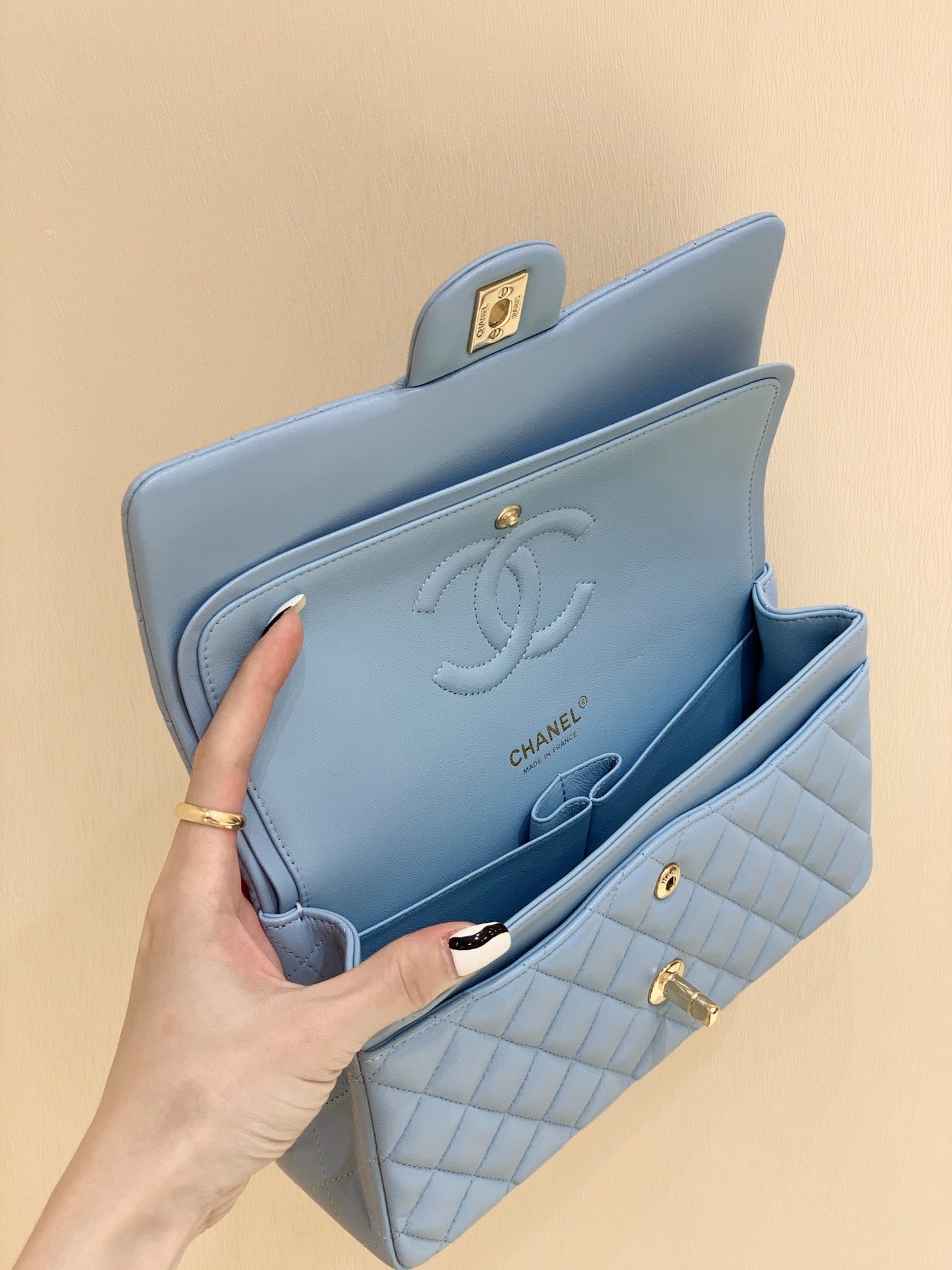 [TOP] CHANEL Classic Flap Bag Lambskin  23cm /25cm– Light Blue & GHW